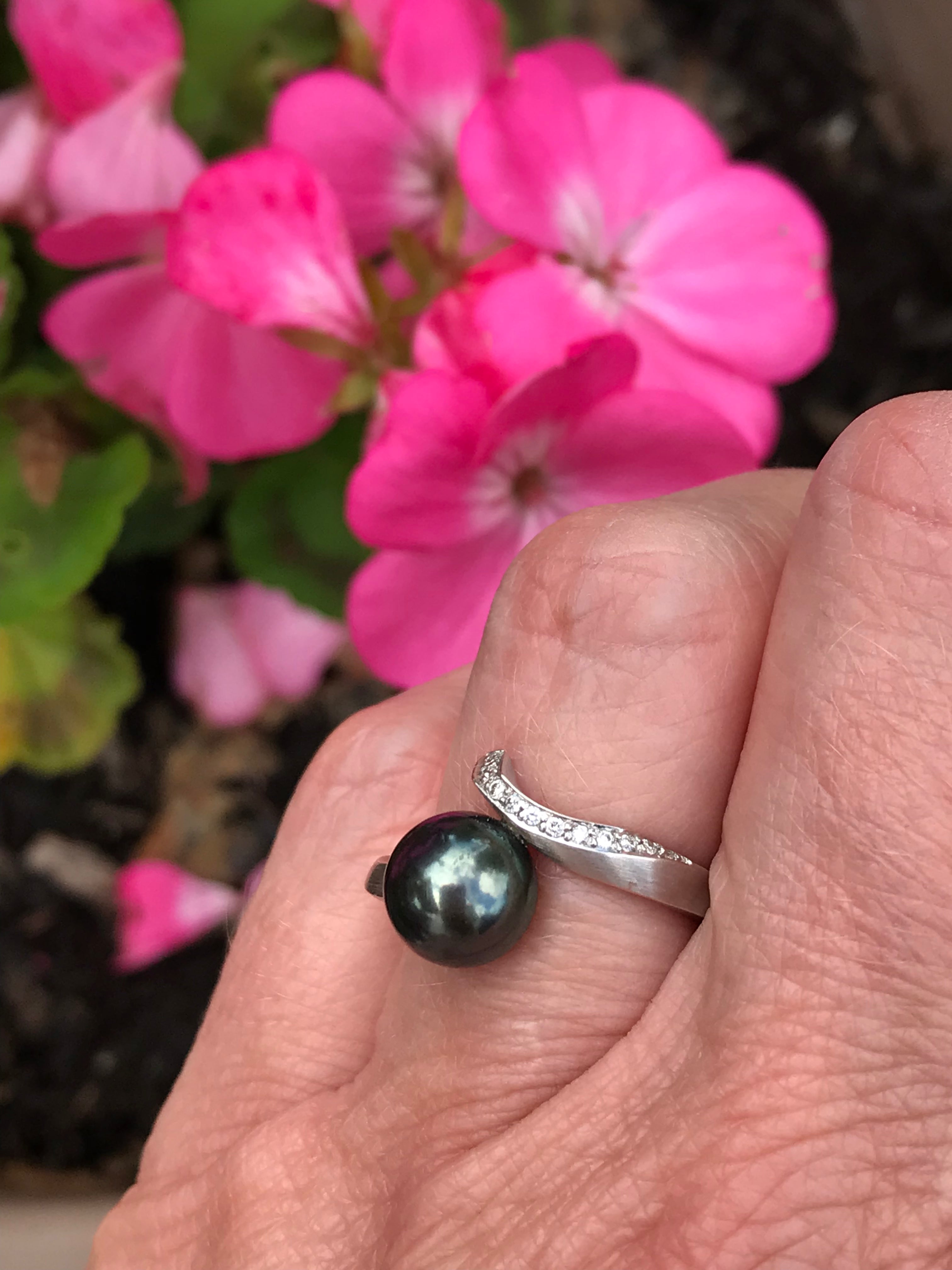 18K White Gold Tahitian Pearl & Diamond Curl Ring - Size M 1/2 | Elegant Wedding Band, Anniversary Gift for Her, Bridal Jewelry