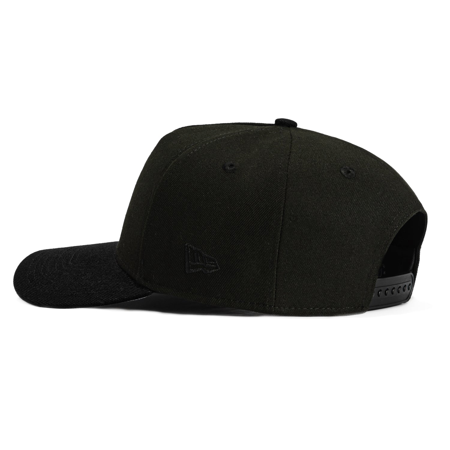 New York Yankees Snapback Hat by New Era - 9Forty A-Frame Adjustable Cap in Black | Perfect for Baseball Games, Streetwear & Casual Outfits