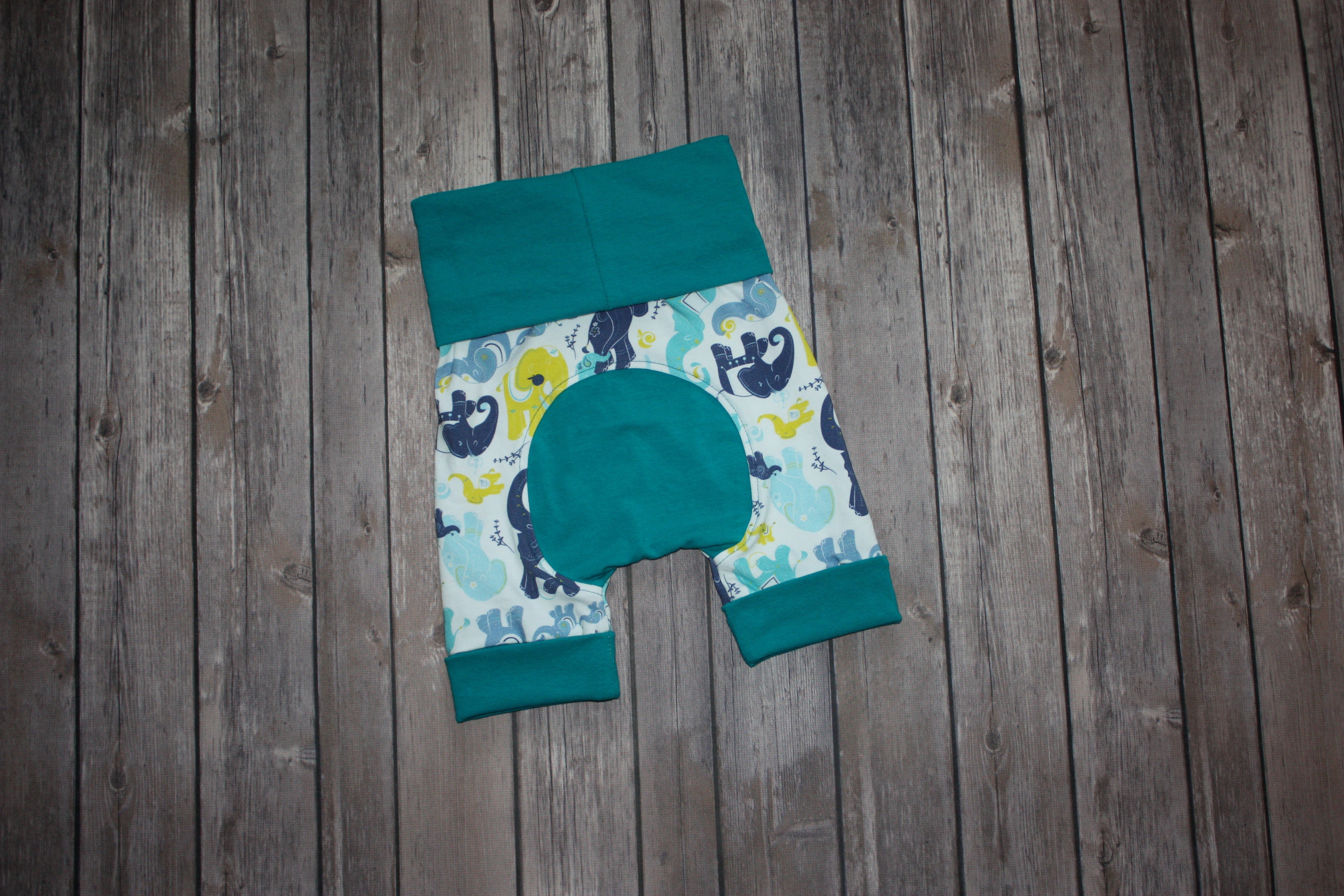 AppleCheeks Inspired Adjustable Grow With Me Shorts (Shortiloones) - Perfect for Baby, Toddler & Kids Playtime & Outdoor Activities