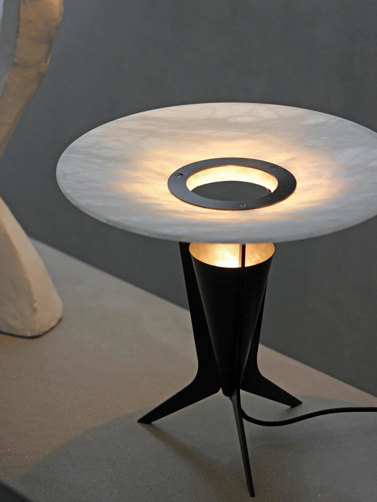 Modern Aragon Table Lamp - Adjustable LED Desk Light for Home Office, Bedroom & Living Room - Warm White & Cool White Lighting for Reading, Working & Relaxing
