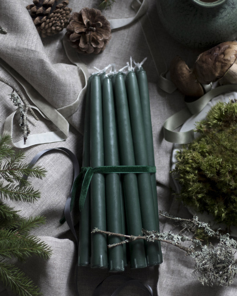 Liljeholmens Christinaljus 8-Pack Dark Green Candles - Perfect for Christmas Decorations & Holiday Centerpieces