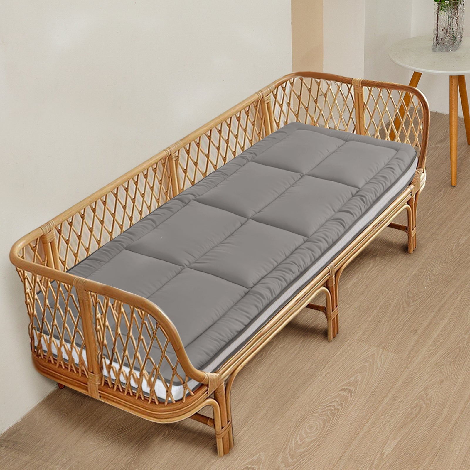 MAXYOYO 32 x 75 Inch Cot Size Futon Mattress - Foldable Floor Mattress, Tatami Mat for Guest Bed, Camping & Home Decor | Comfortable & Space-Saving Sleeping Solution
