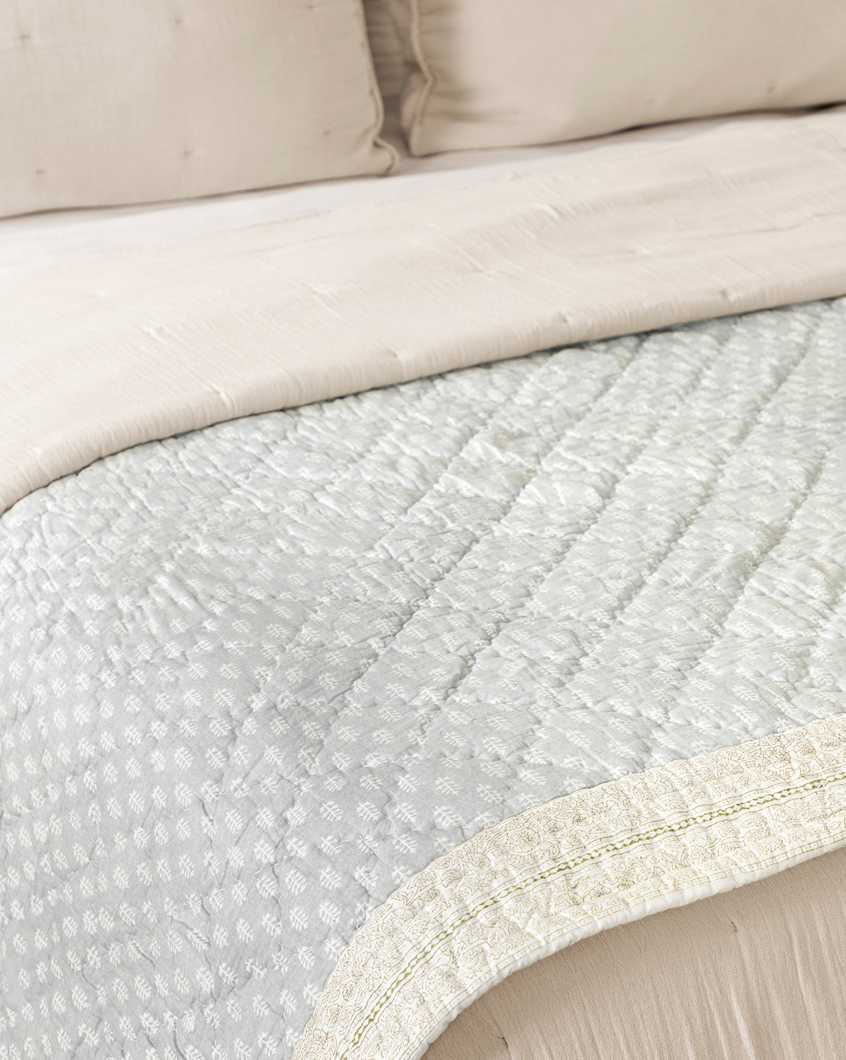 Regatta Block Print Quilt - Handmade Cotton Bedspread, Boho Chic Home Decor for Bedroom & Living Room - Perfect for Cozy Nights and Stylish Interior Design
