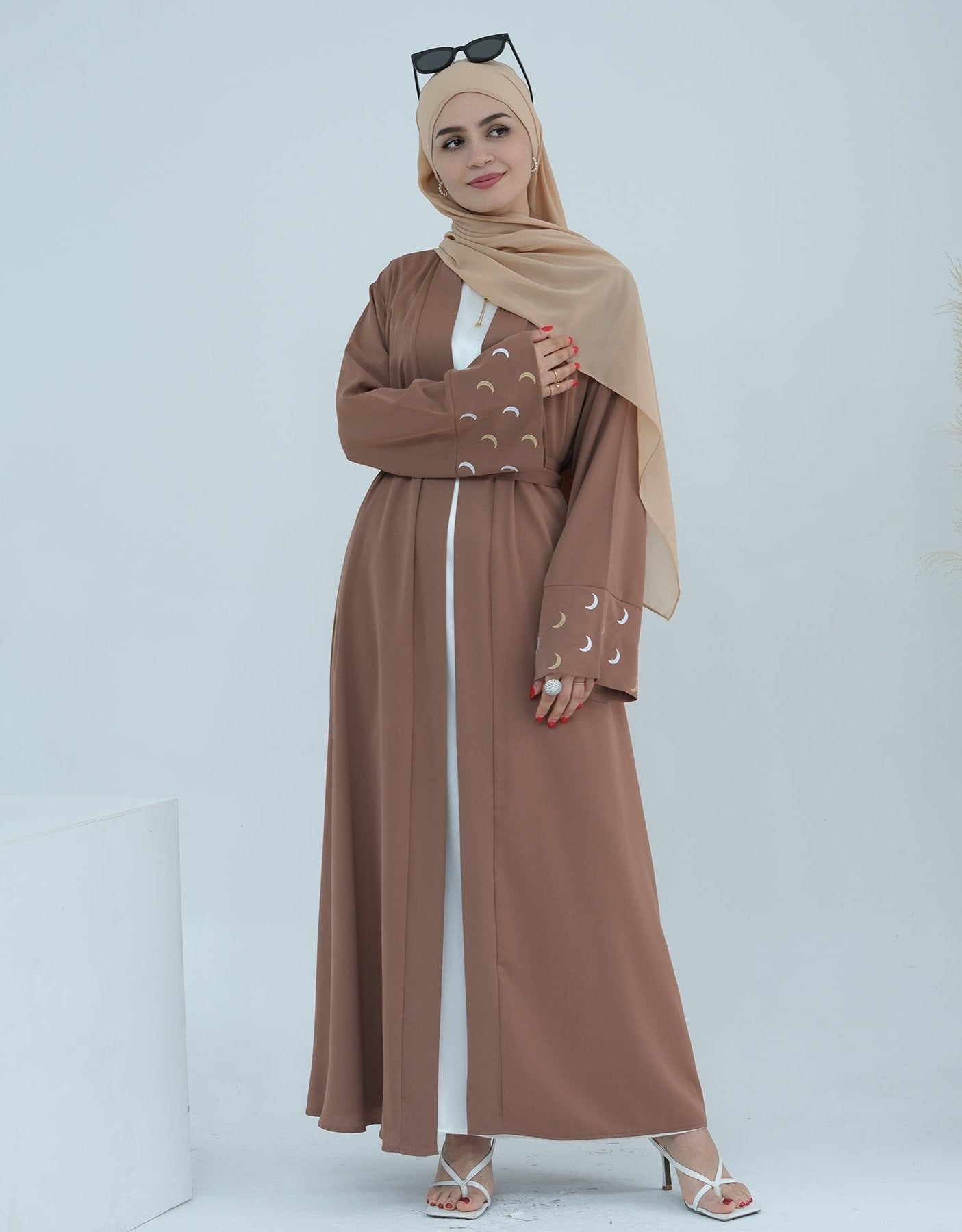 Elegant Muna Open Abaya Kimono in Brown - Perfect for Modest Fashion, Prayer Dresses & Boho Chic Outfits