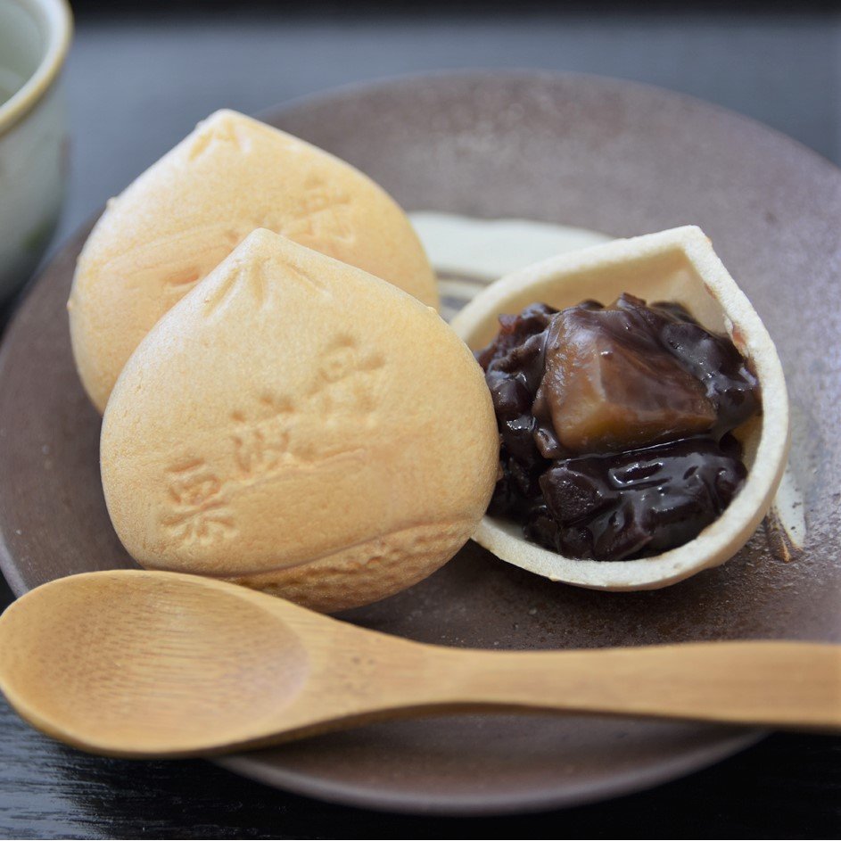 Premium Chestnut & Azuki Red Bean Monaka Wafer Kit - Authentic Japanese Wagashi Making Set of 4 - Perfect for Tea Ceremonies, Gift Giving & Cultural Dessert Experiences