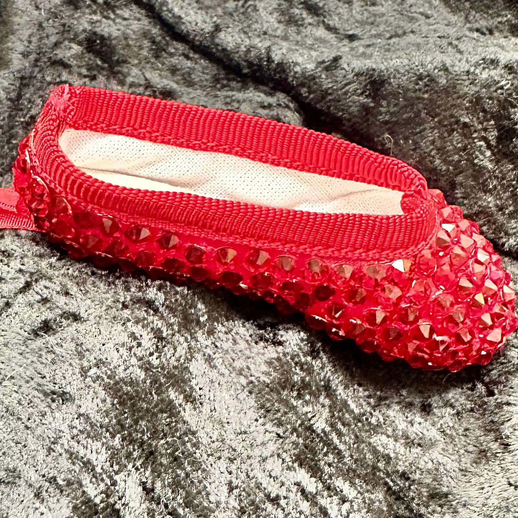 DGE Mini Crystal Ballet Pointe Shoe Keychain - Elegant Dance Gift for Ballerinas, Perfect for Dance Lovers, Ballet Students & Teachers - Great for Keychains, Bags, Dance Bags & Gift Giving