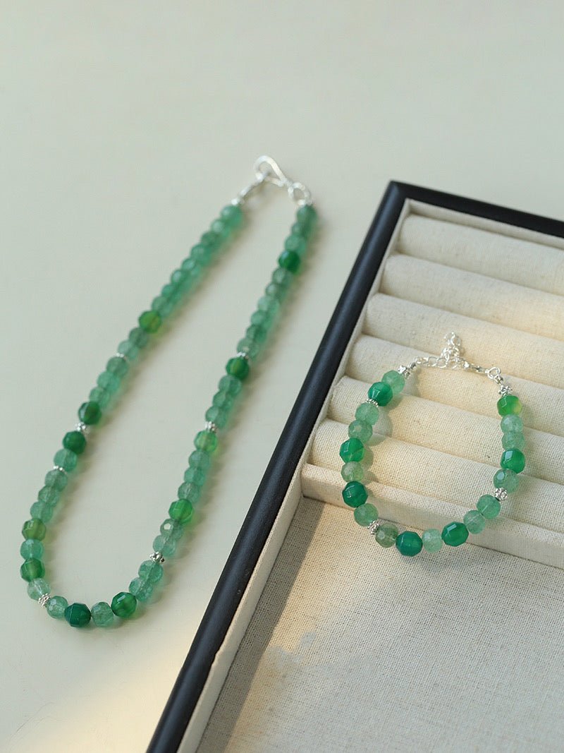 Fresh Green Strawberry Quartz Gemstone Beaded Bracelet for Women - Natural Healing Crystal Jewelry for Meditation, Yoga & Spiritual Gifts