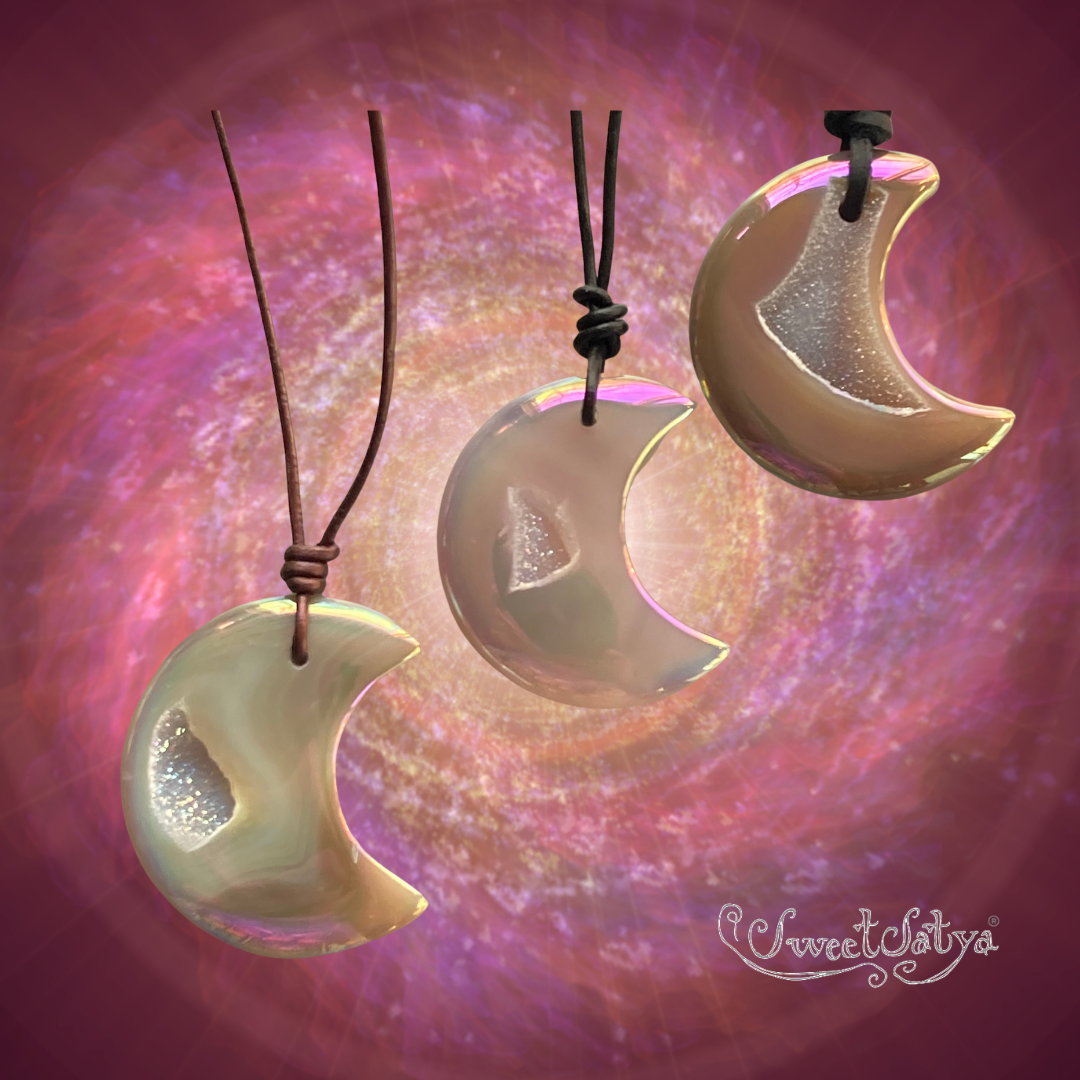 Angel Aura Moon Pendant Necklace - Healing Crystal Jewelry for Women - Perfect for Meditation, Yoga & Spiritual Gifts