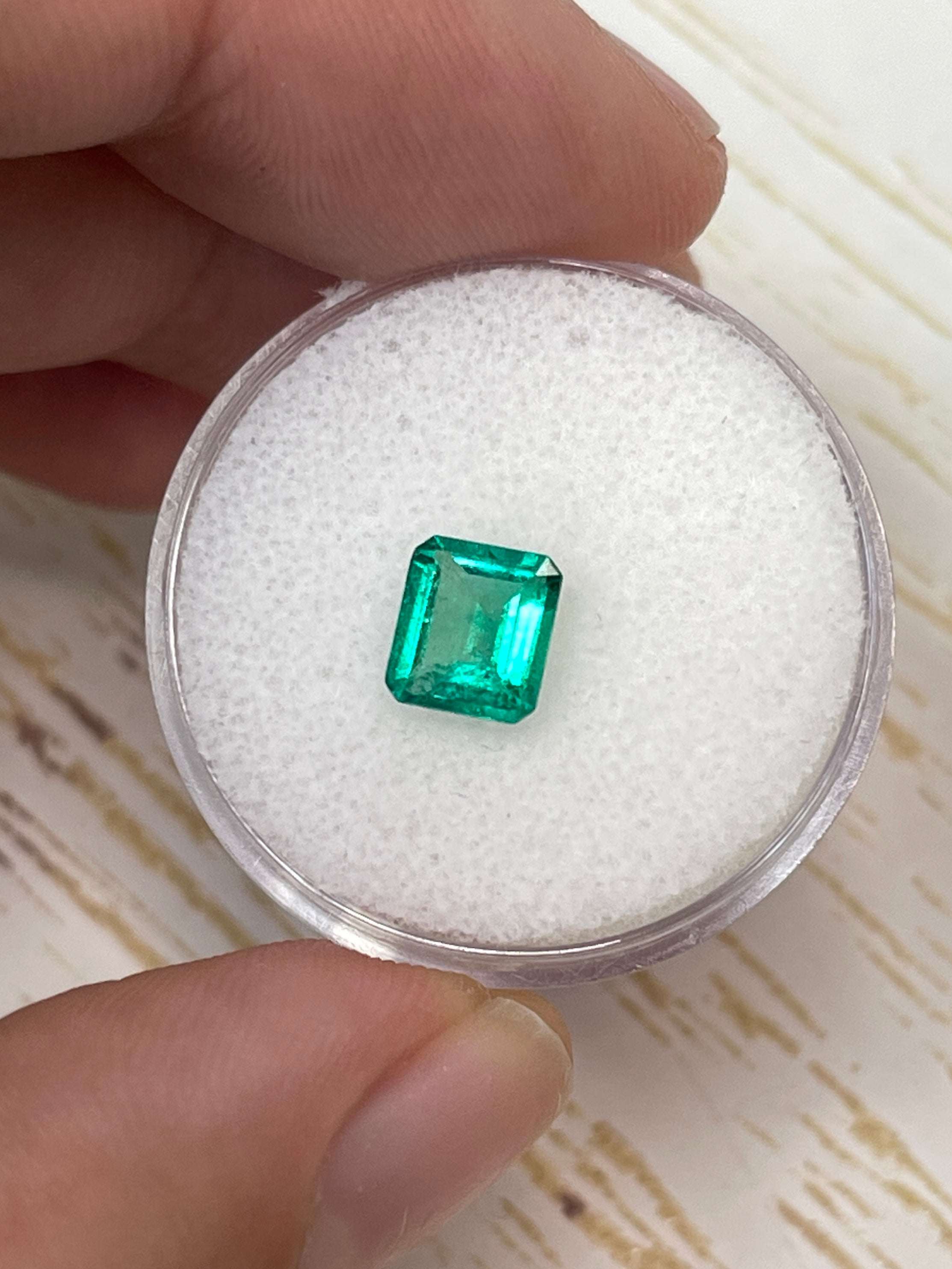 0.90 Carat 7x6mm Vivid Green Natural Loose Colombian Emerald Gemstone - Emerald Cut for Jewelry Making, Engagement Rings & Fine Collections