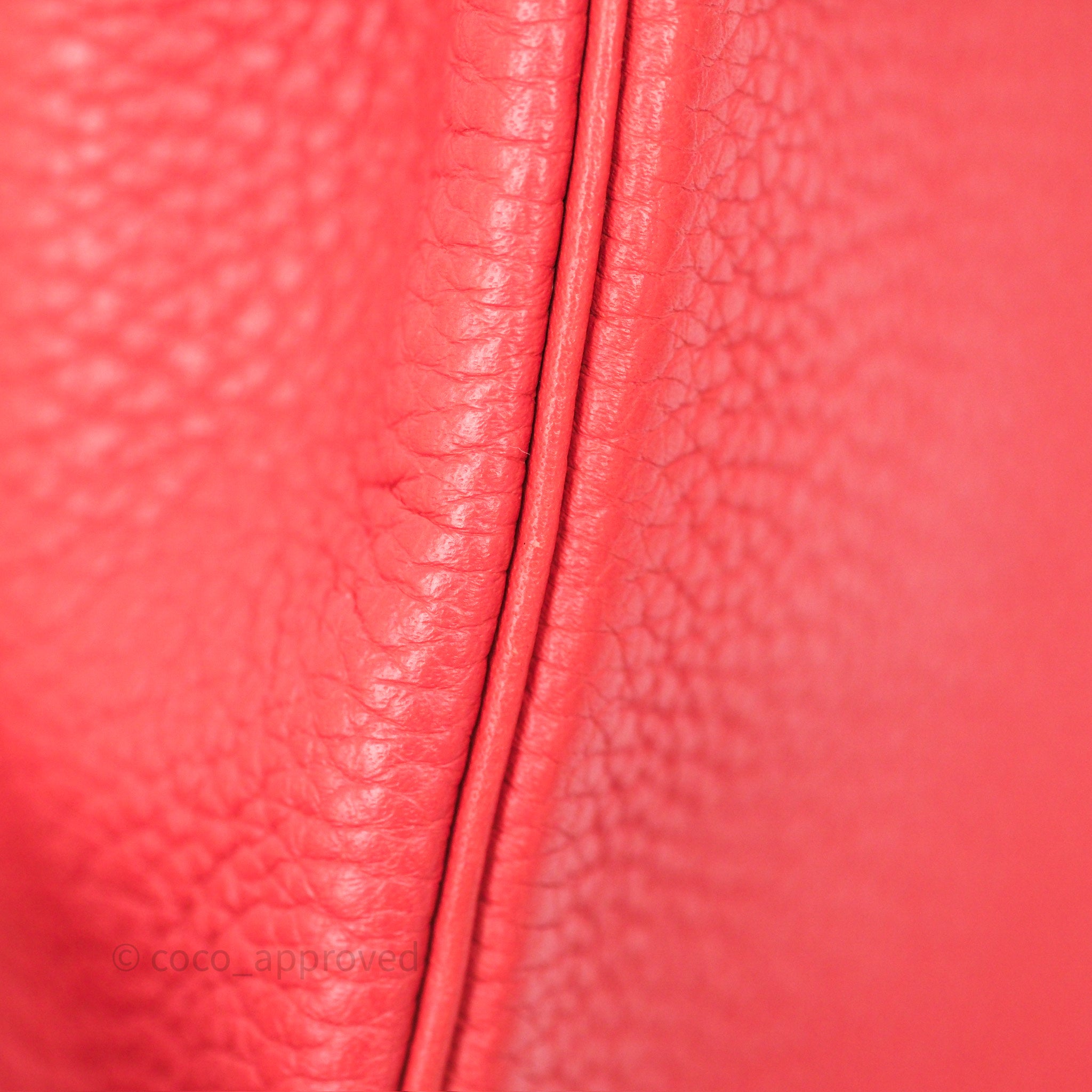 Authentic Hermès Kelly 28 Handbag in Rose Jaipur Togo Leather with Gold Hardware - Luxury Shoulder Bag for Women | Perfect for Work, Travel & Special Occasions