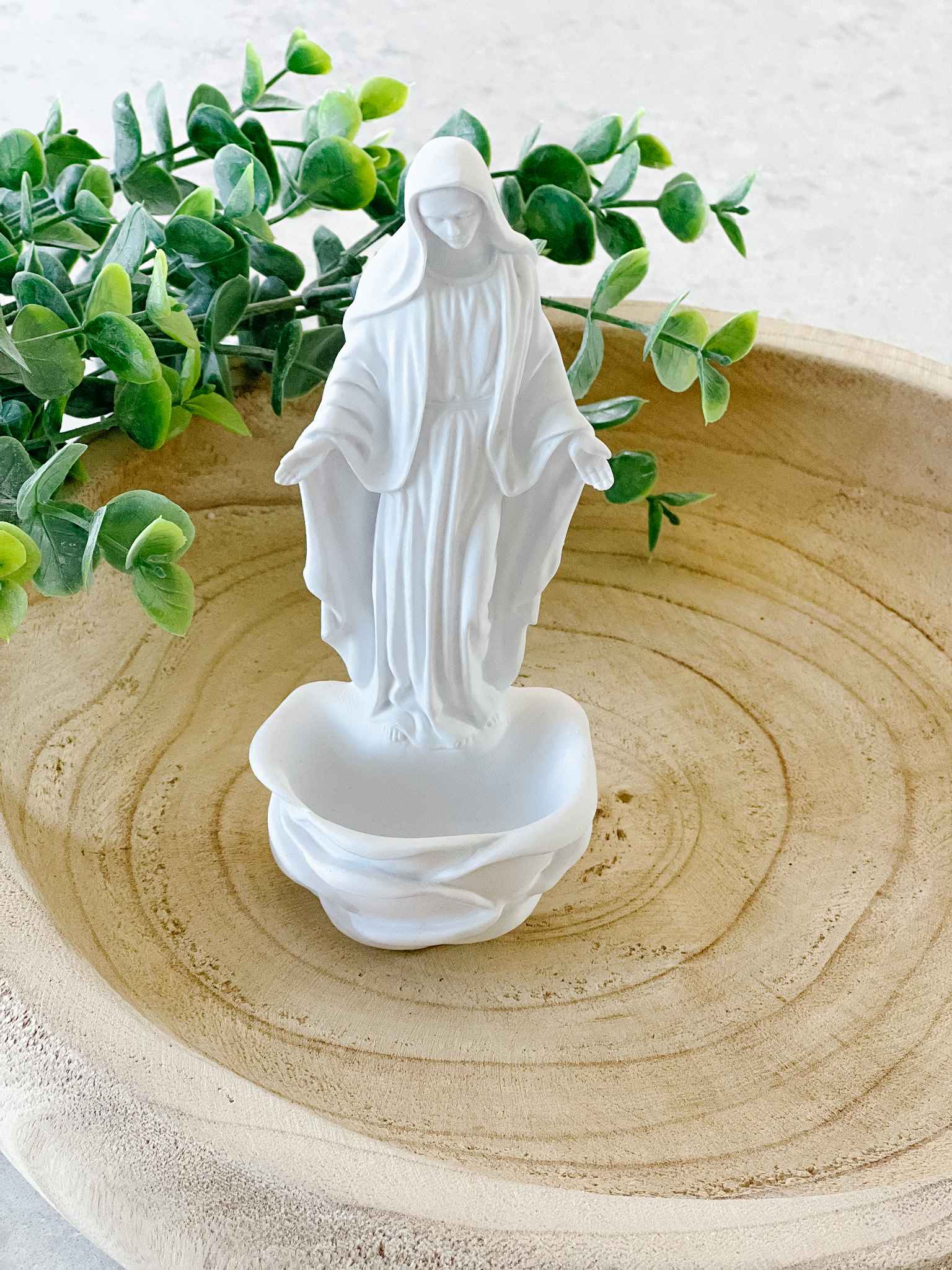 Blessed Mother Holy Water Font - Religious Home Decor for Prayer & Meditation - Perfect for Catholic Gifts, Church Altars & Spiritual Spaces