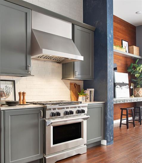WP28M42SB Pro Style Stainless Steel Range Hood - 300 to 1650 CFM Internal/External Blower Options | Commercial-Grade Kitchen Ventilation for Home Chefs & Restaurants
