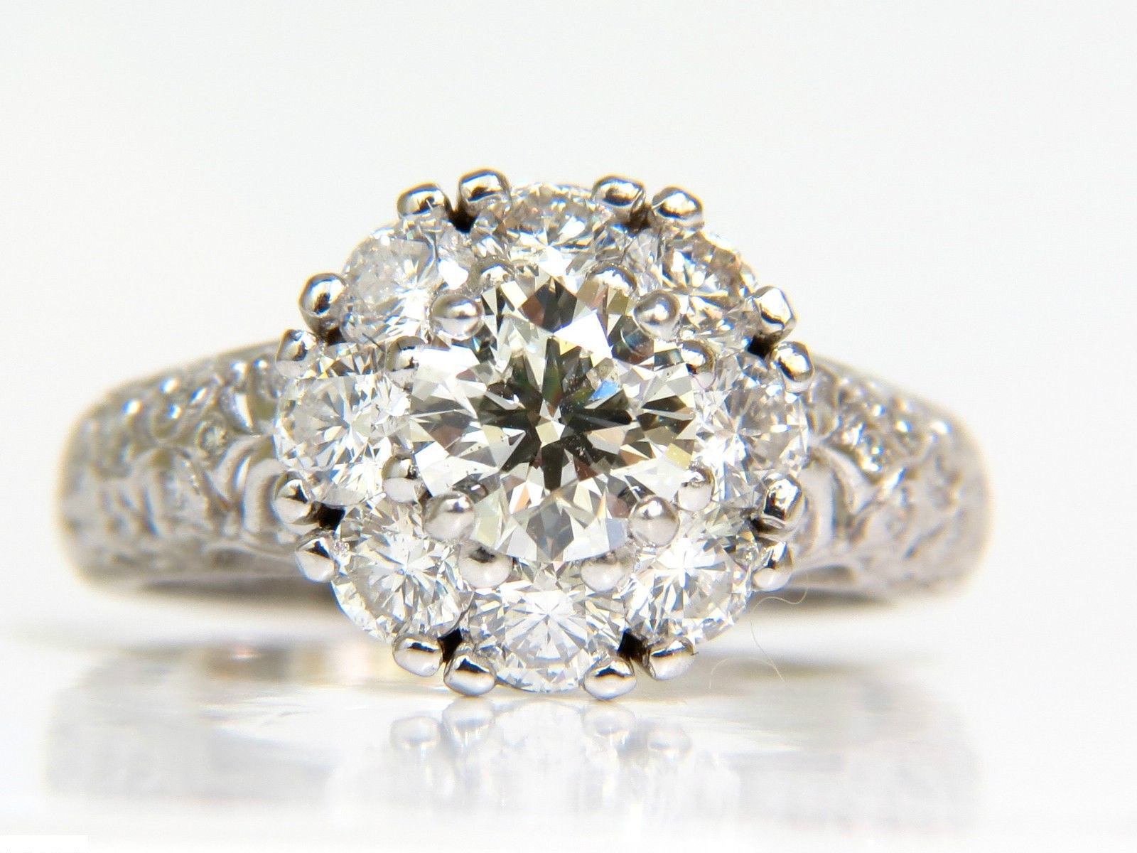 2.06CT 3D Gilt Cluster Diamond Ring in 14KT Gold - VS Clarity A+ Design for Women, Perfect for Engagement, Wedding & Anniversary Gifts