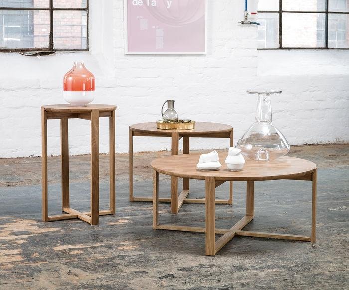 Delta Modern Coffee Table by Ton - Mid-Century Design for Living Room, Lounge & Office - Sturdy & Stylish Wooden Table for Coffee, Books & Decor