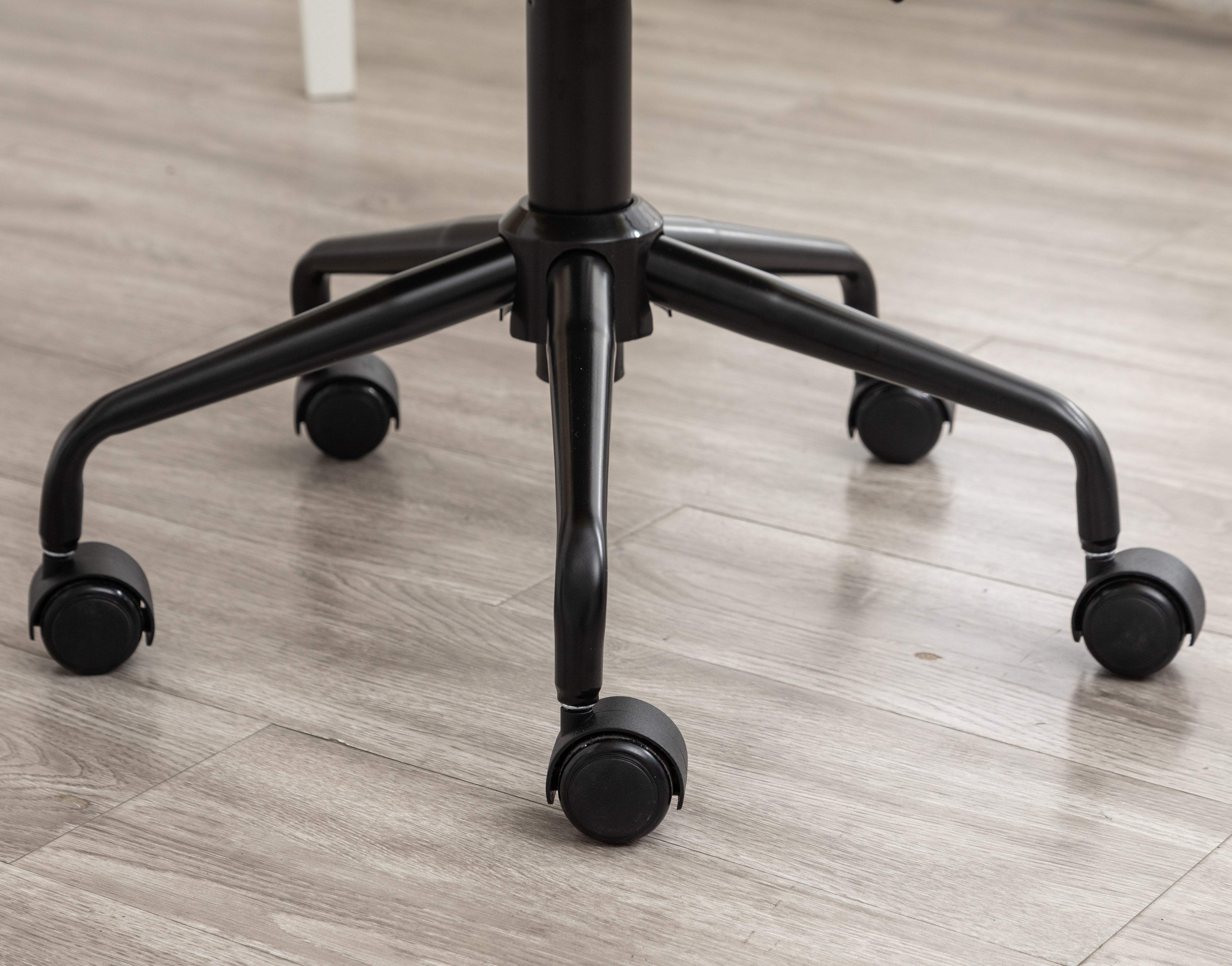 Roundhill Furniture Eldon Diamond Tufted Adjustable Swivel Office Chair - Ergonomic Executive Desk Chair with Lumbar Support for Home & Office Workspace