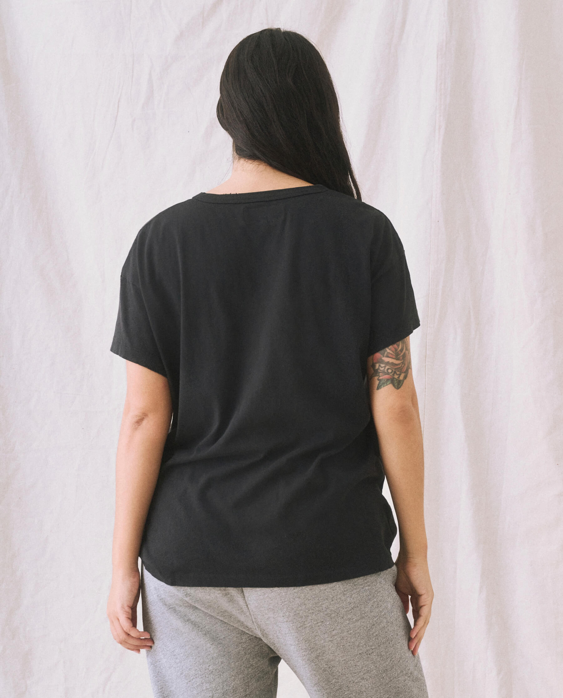 The Boxy Crew Solid Almost Black T-Shirt - Casual Comfort Fit for Everyday Wear