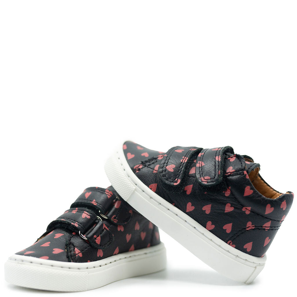 **Atlanta Moccasin Baby Sneakers – Black & Red Heart Design – Comfortable & Stylish for Toddlers – Perfect for Casual Outings & Playdates**