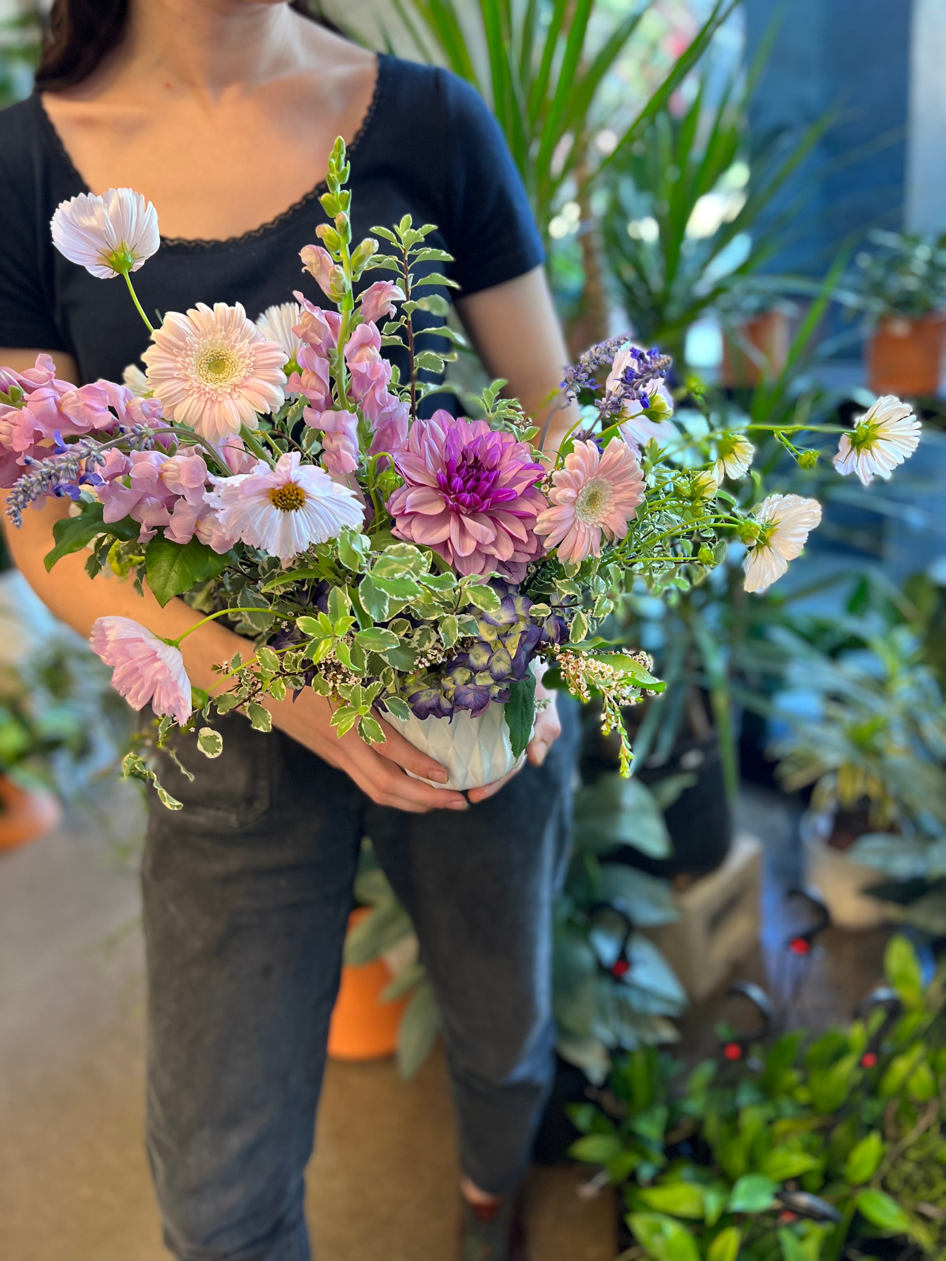 Petite Bouquet - Elegant Mini Floral Arrangement for Gifts, Home Decor & Special Occasions | Perfect for Weddings, Anniversaries & Romantic Surprises