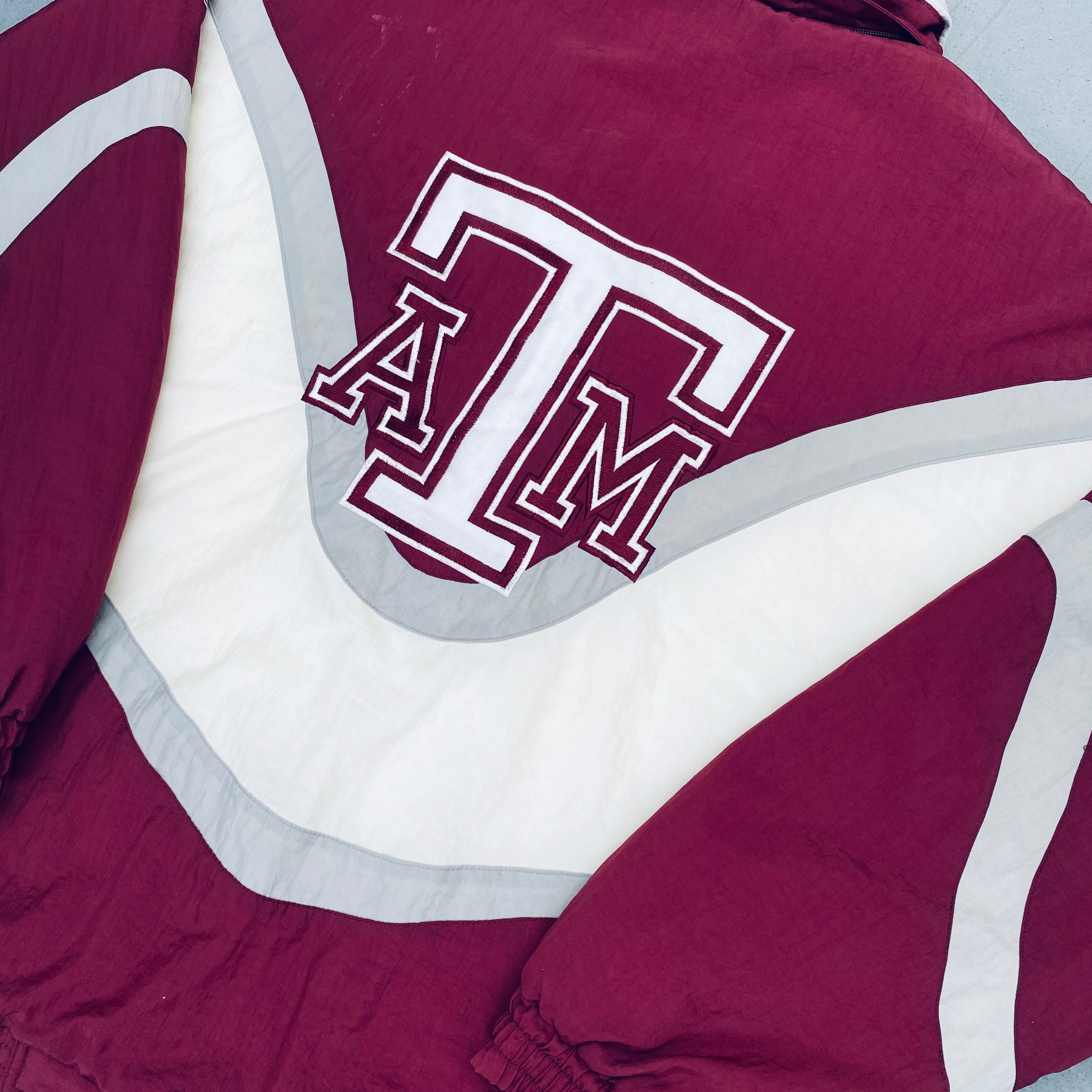 Texas A&M Aggies 1990s Vintage Apex One Ice Cream Man Wave Full-Zip Jacket - XL | Retro College Fan Gear for Game Day & Casual Wear