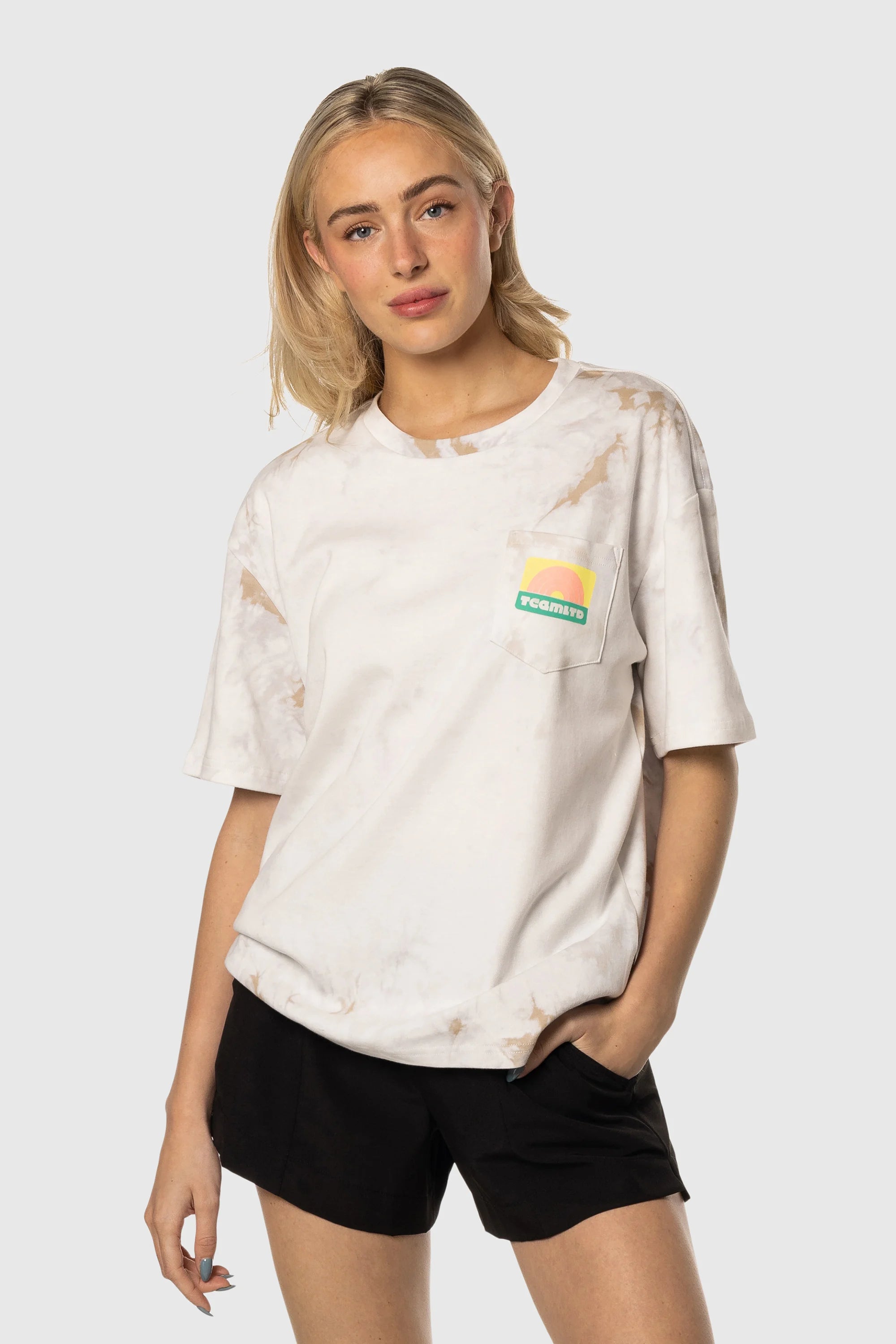 Rainbow Pocket T-Shirt for Men & Women - Soft Cotton Casual Tee with Chest Pocket - Perfect for Everyday Wear, Outings & Gifts