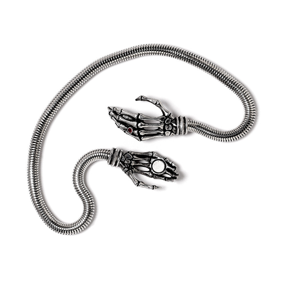 Gothic Clasping Skeleton Hands Pendant Necklace for Women - Halloween Jewelry, Gothic Fashion Accessory, Punk Style Gift - Perfect for Costume Parties, Dark Aesthetic Outfits & Alternative Fashion