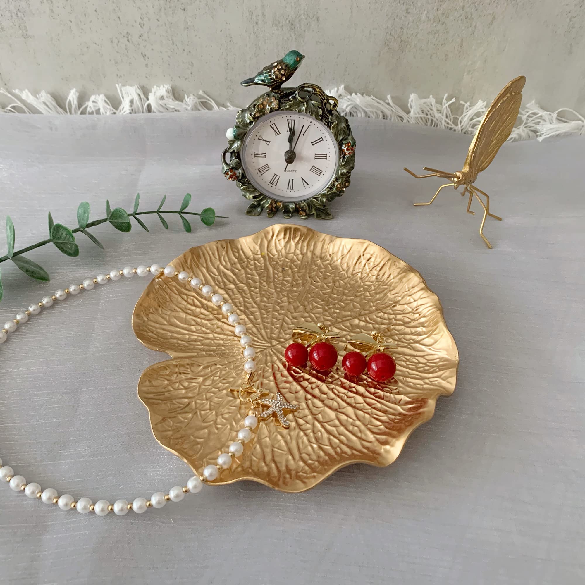 Elegant Metal Jewelry Dish - Leaf Shaped Ring Holder & Jewelry Organizer | Vanity Tray for Dresser | Perfect Christmas, Birthday & Wedding Gift for Women | Jewelry Storage Solution for Bedroom, Bathroom & Travel