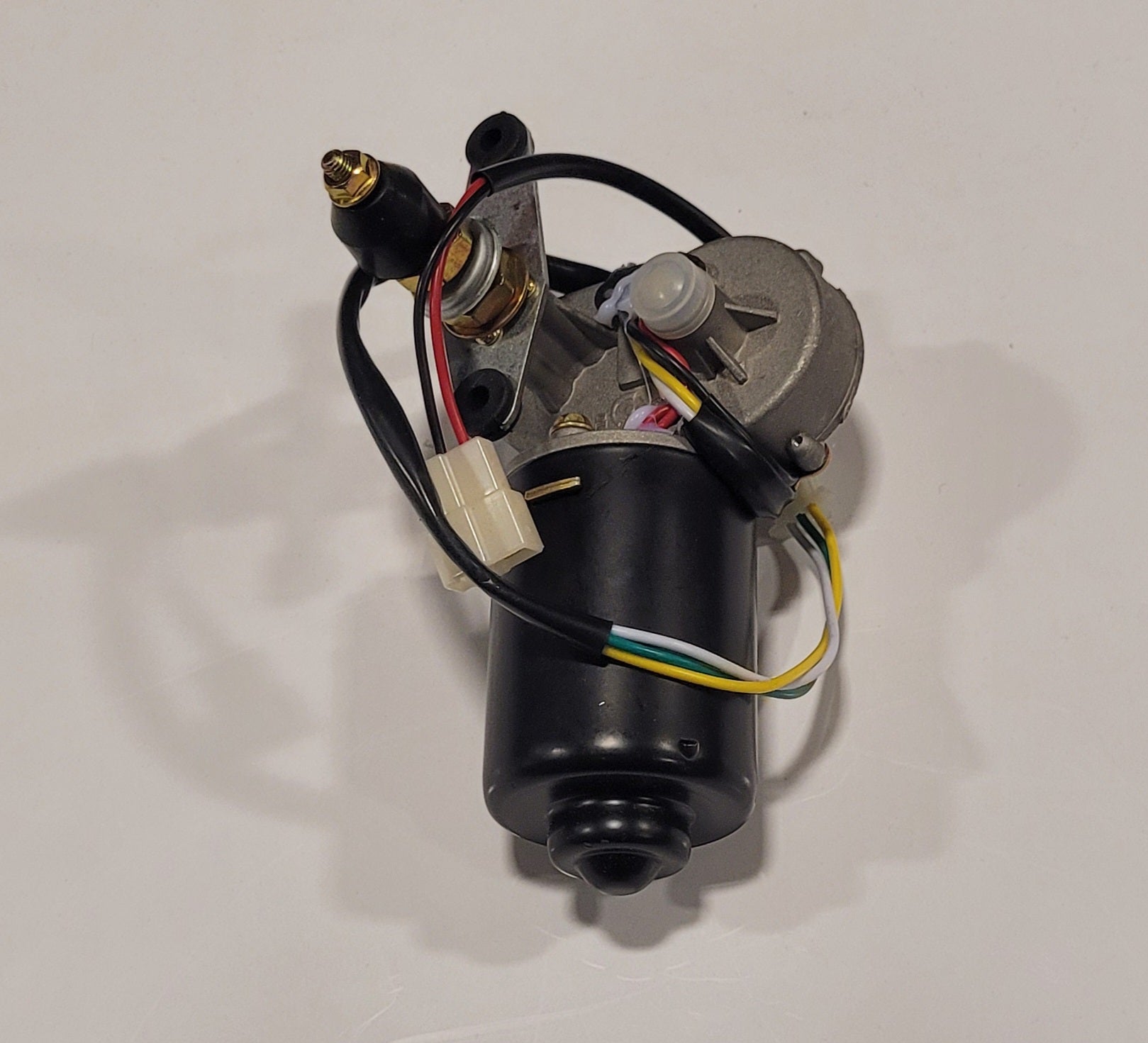 High-Performance Golf Cart Wiper Motor - Durable & Quiet Windshield Wiper Motor for Club Car, EZGO, Yamaha Golf Carts - Perfect for Rainy Days & Off-Road Adventures