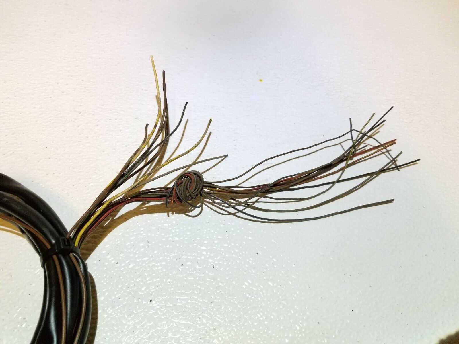 02 03 04 05 BMW 745i Trunk Lid Wire Harness OEM Replacement - Perfect for Electrical Repairs & Trunk Wiring Fixes