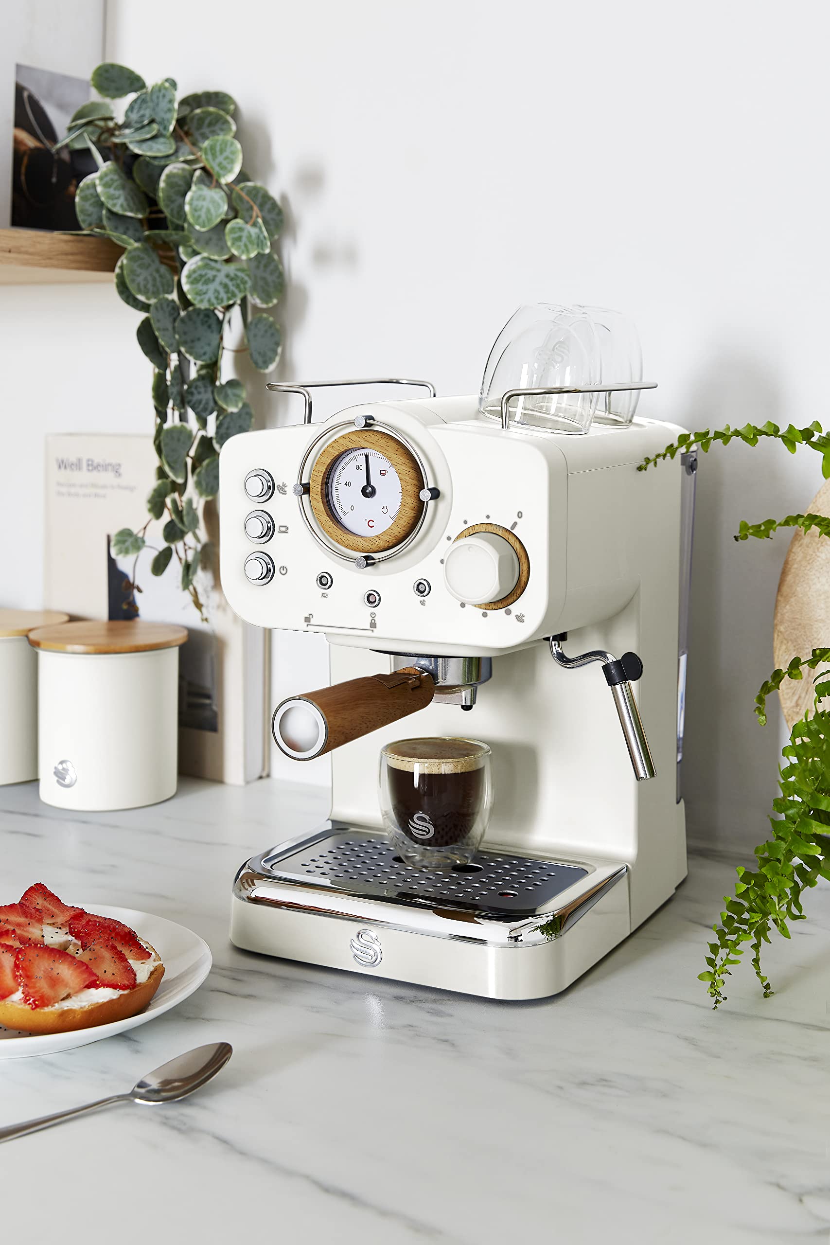 Swan SK22110WHTN Nordic Espresso Coffee Machine with Milk Frother - 1100W Steam Pressure Control, 1.2L Removable Water Tank in Cotton White - Perfect for Home Baristas & Coffee Lovers (Great for Breakfast, Office Use & Entertaining Guests)