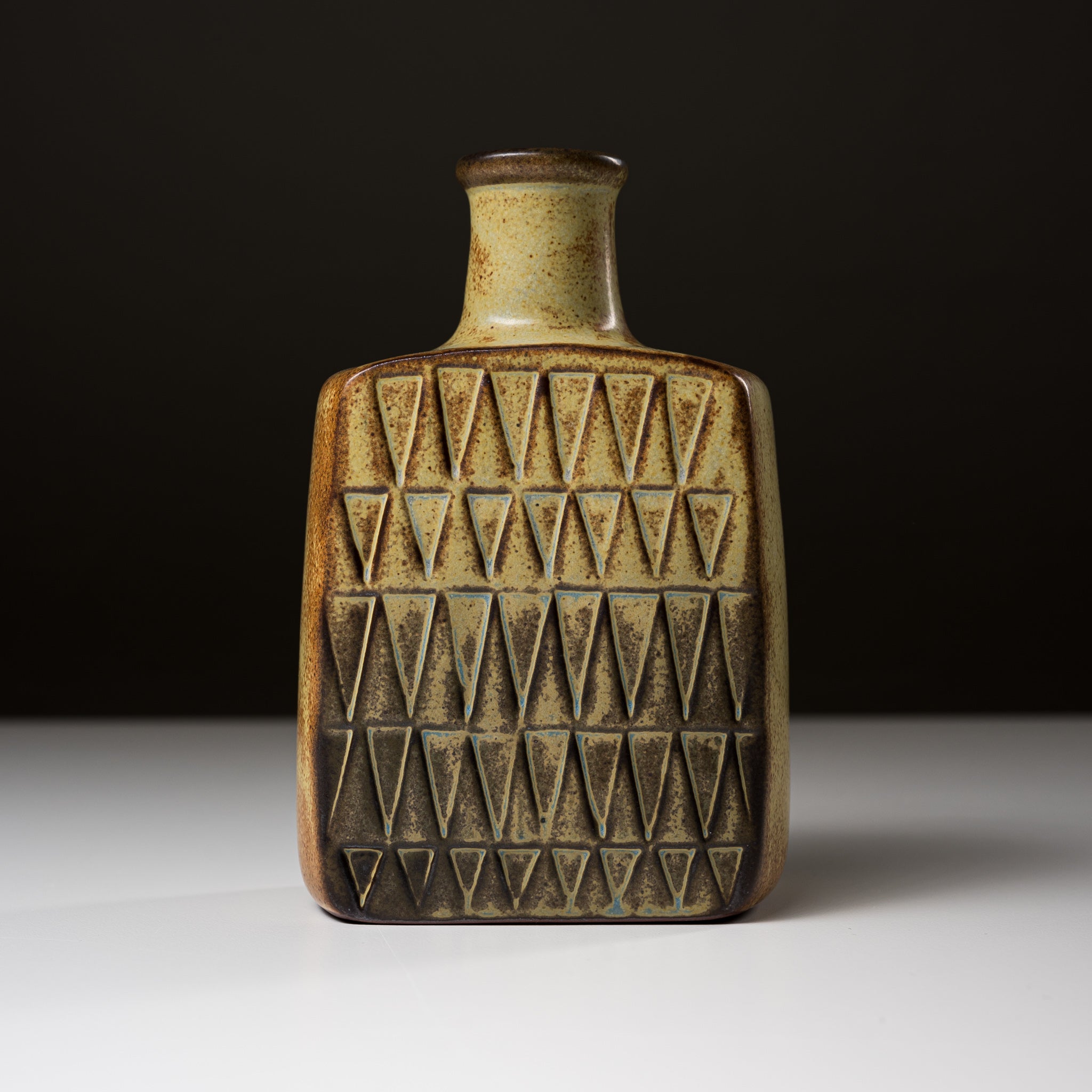 Seto Ware KASHIWA Japanese Ceramic Vase - Triangle and Bird Design, Handcrafted Pottery for Home Decor, Perfect for Floral Arrangements and Table Centerpieces
