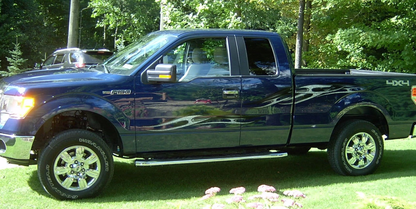 Custom Tribal Chains Side Decals for Cars & Trucks - Vinyl Stickers for Vehicle Customization & Personalization - Perfect for Off-Road, SUV, and Pickup Truck Enthusiasts