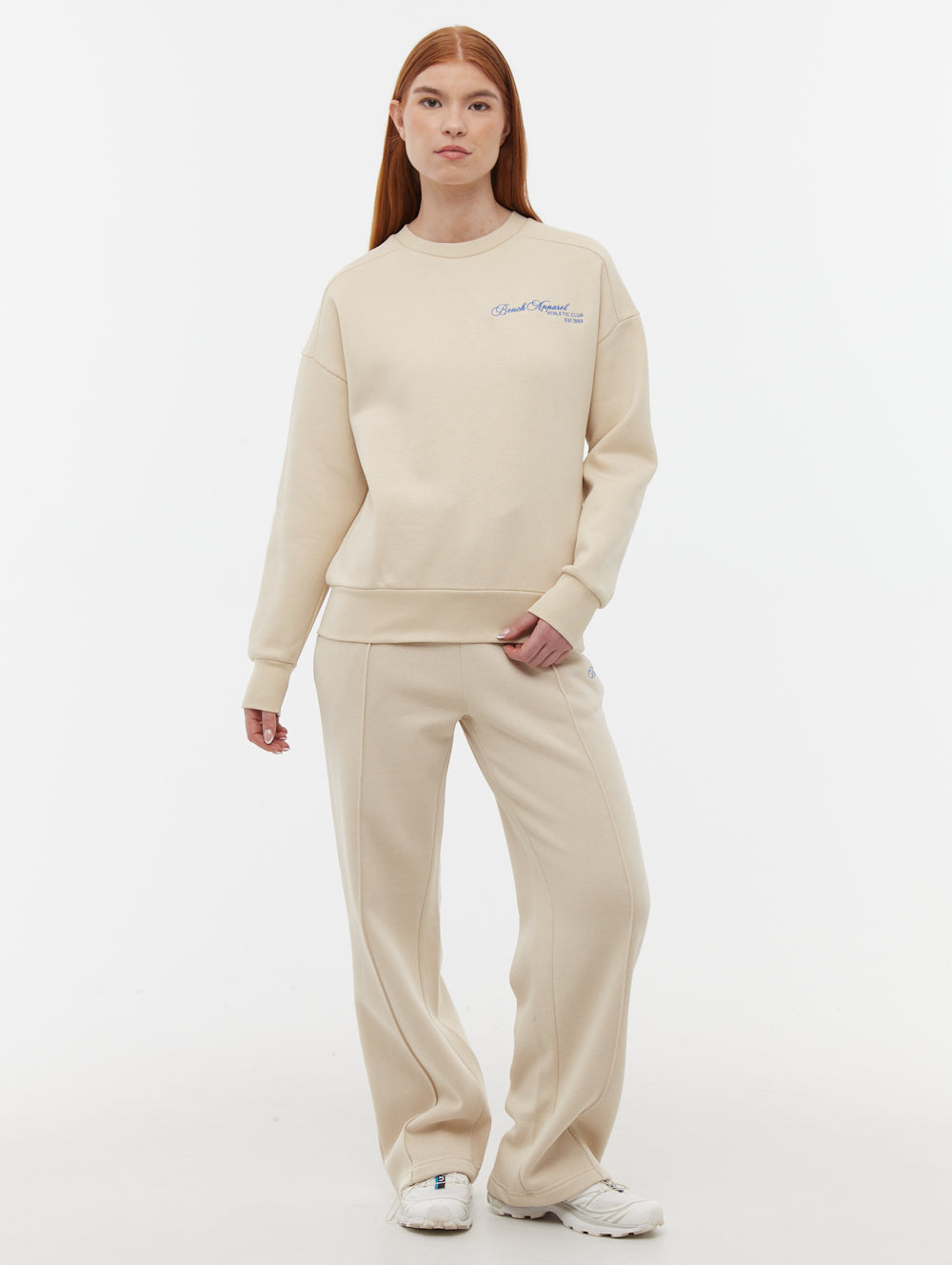 Desta Script Graphic Crew Neck Sweatshirt - Trendy Casual Pullover for Women & Men - Perfect for Streetwear, Lounge & Everyday Outfits