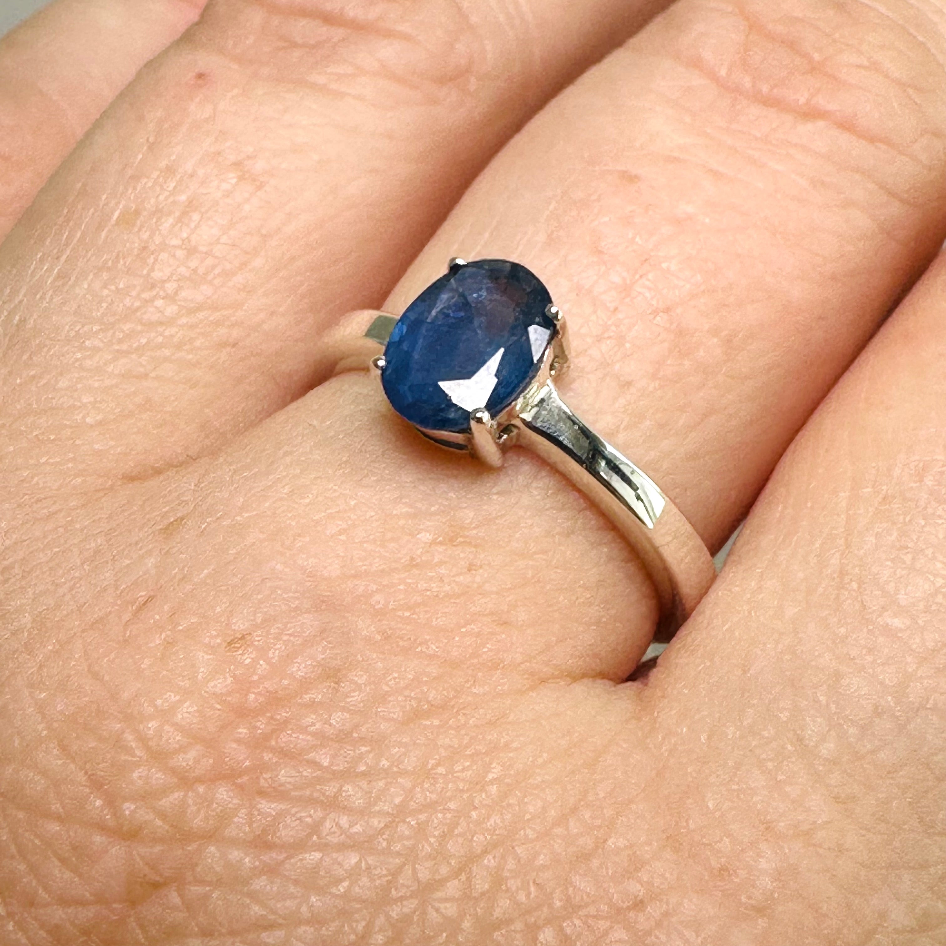 PRGJ813 Oval Sapphire Faceted Ring - Size 8 | Elegant Wedding, Engagement & Anniversary Jewelry Gift for Women