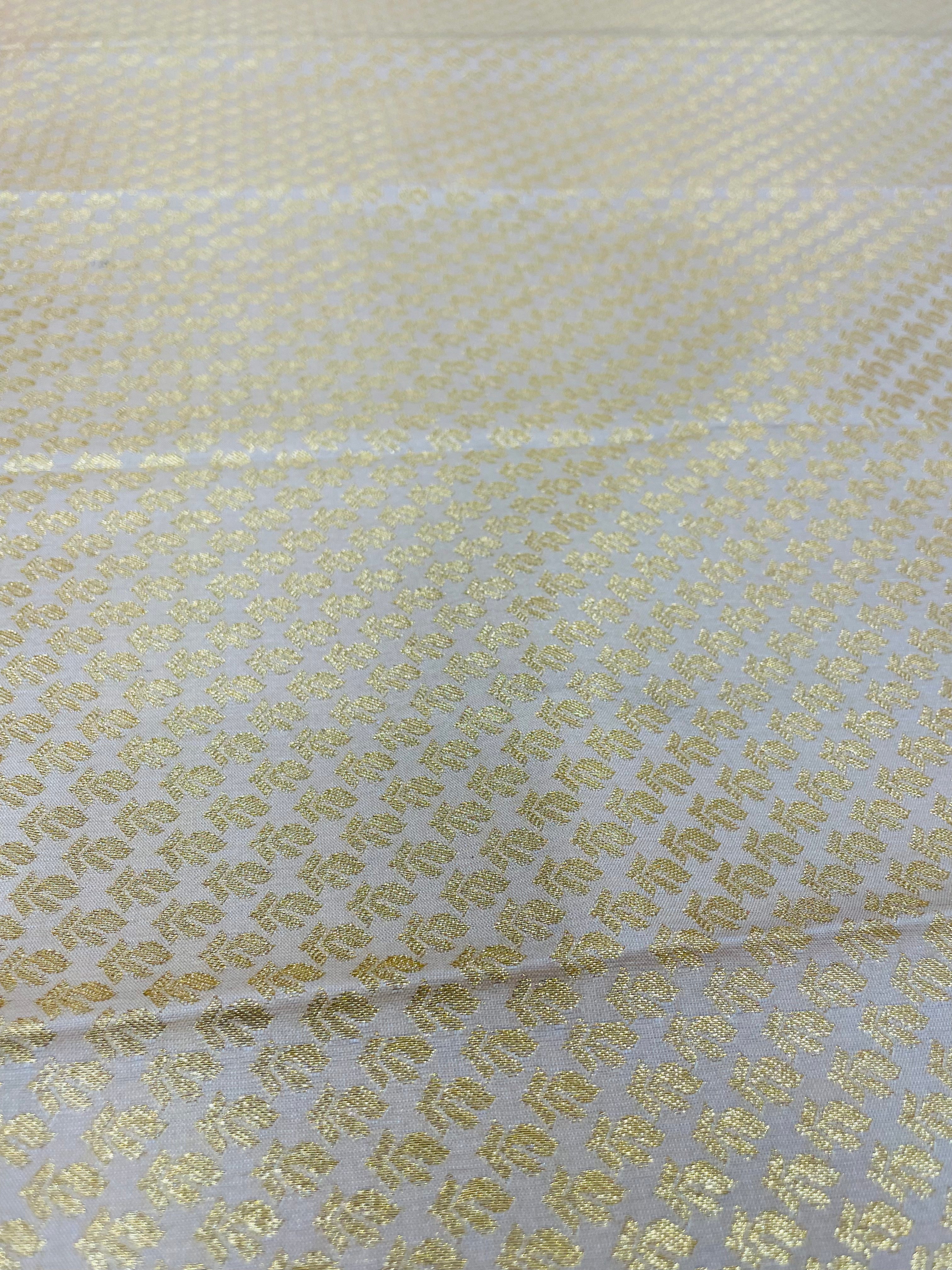 Elegant Golden Pure Silk Saree for Women - Perfect for Weddings, Parties & Special Occasions