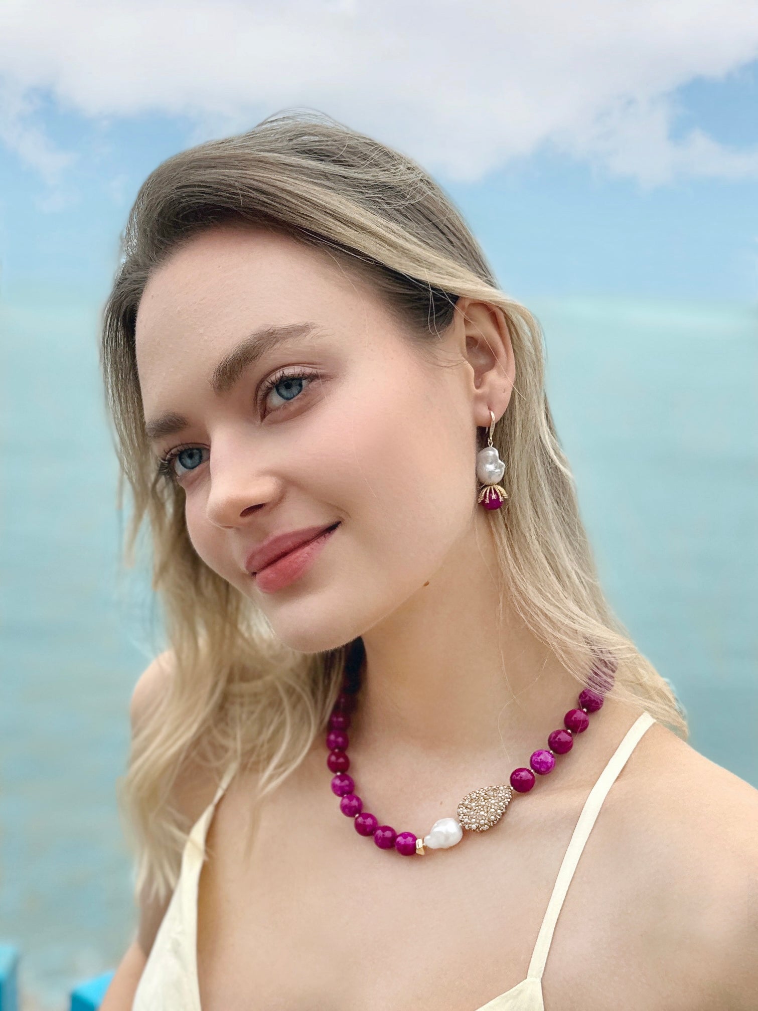 Baroque Pearls and Magenta Gemstone Dangle Earrings LE009 - Elegant Vintage Jewelry for Women, Perfect for Weddings, Parties & Special Occasions