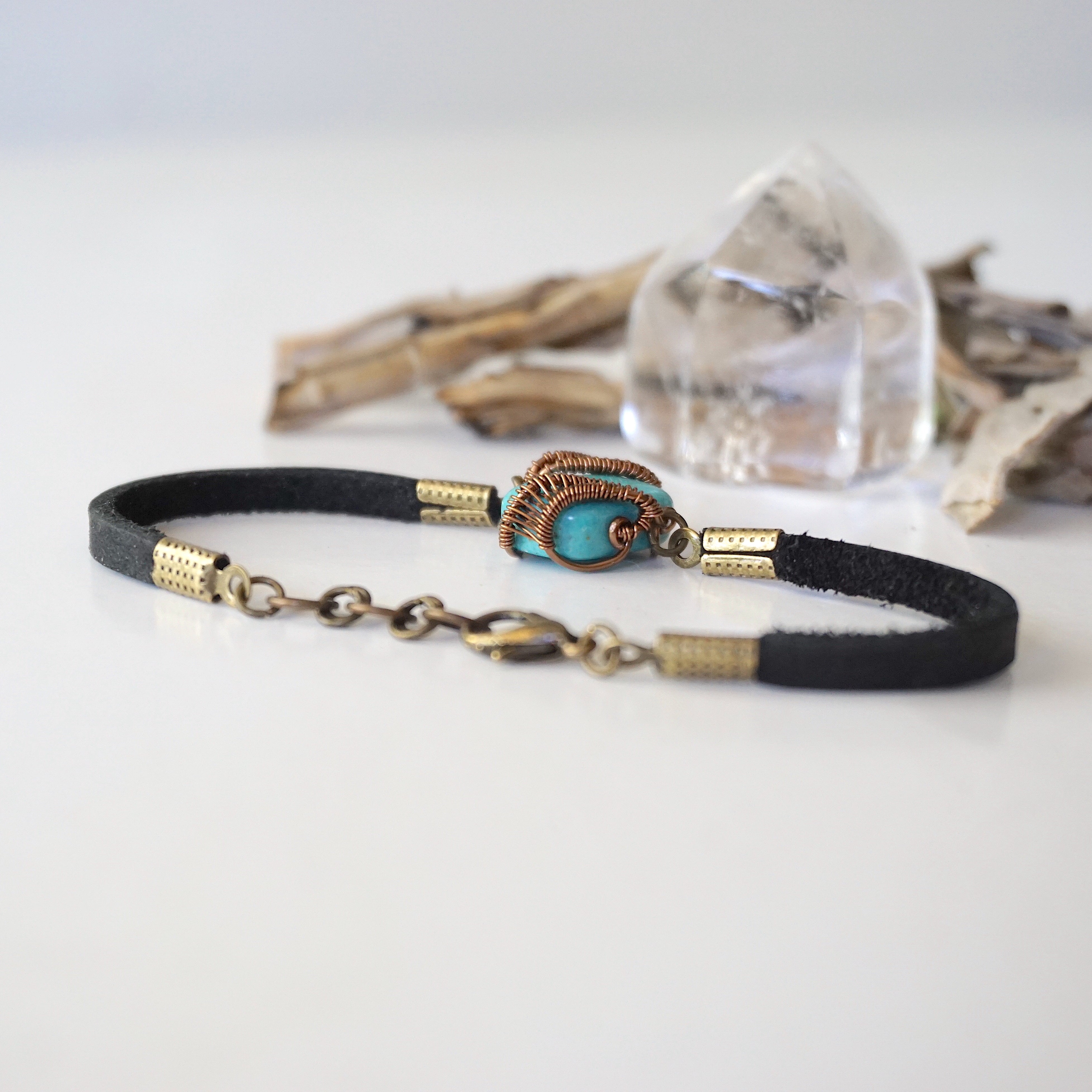 Natural Raw Turquoise Leather Bracelet for Men & Women – Handmade Boho Jewelry for Everyday Wear, Gifts, and Spiritual Healing