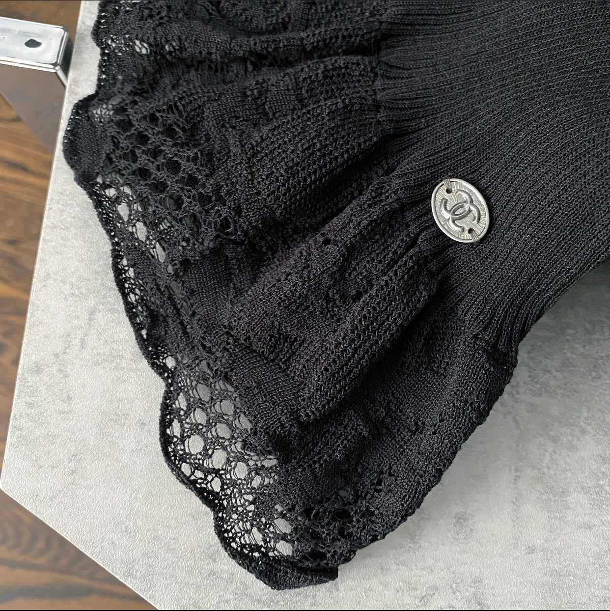 Chanel 06P Black Rib Knit Top with Lace Hem - Size FR42 (US 8/10) - Elegant Women's Fashion for Evening Parties & Date Nights