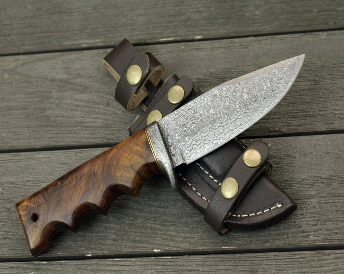 Premium Damascus Steel Hunting Knife with Exotic Rosewood Handle - Durable Outdoor Survival Tool for Camping, Hunting & Bushcraft