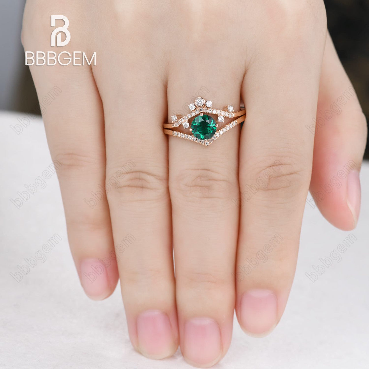 Art Deco Emerald Engagement Ring Set - Round Cut Rose Gold Wedding Band for Women - Perfect for Proposals, Anniversaries & Bridal Jewelry