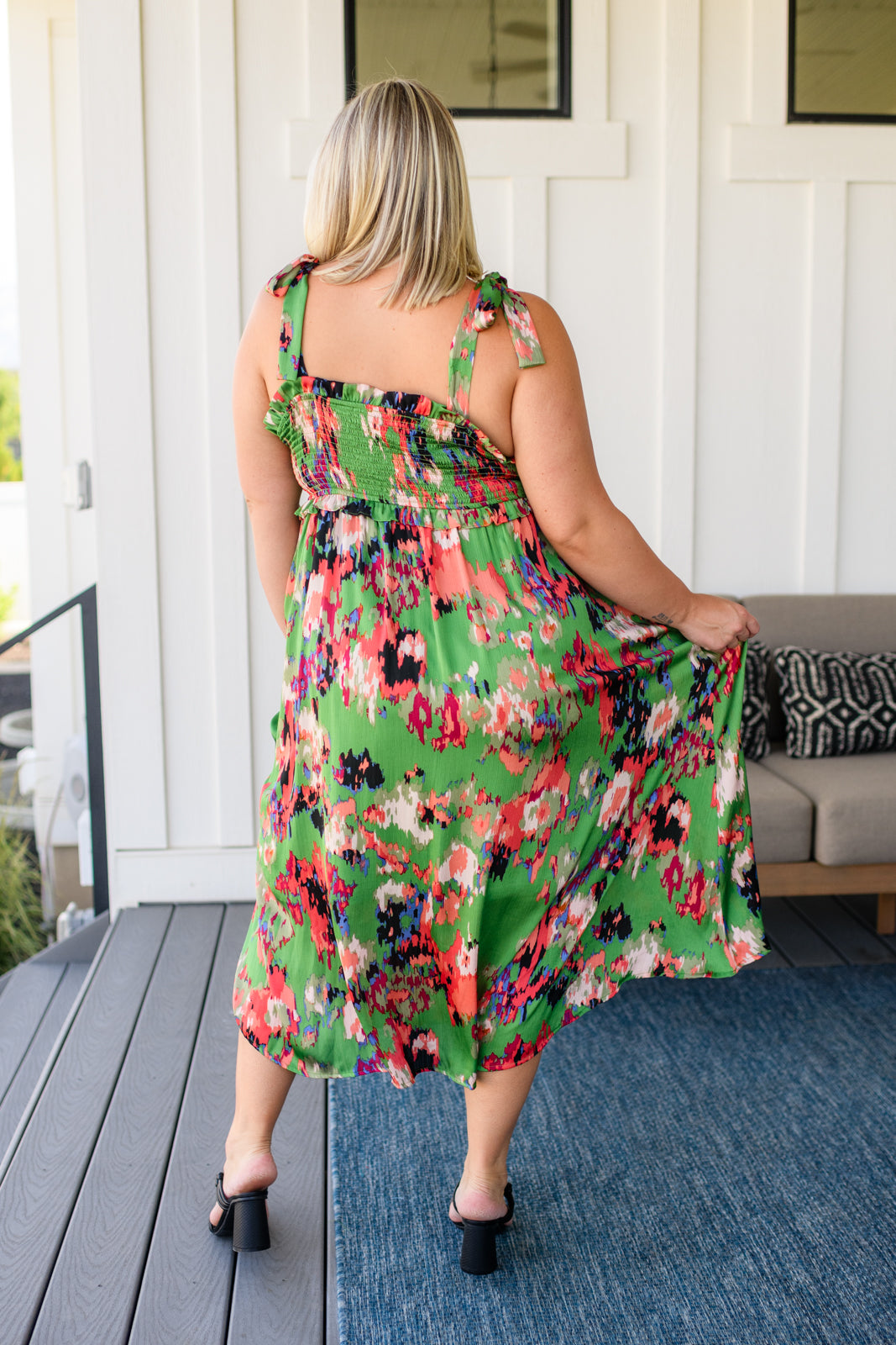 Little While Longer Green Dress - Elegant & Comfortable Women's Casual Dress for Summer, Parties & Everyday Wear