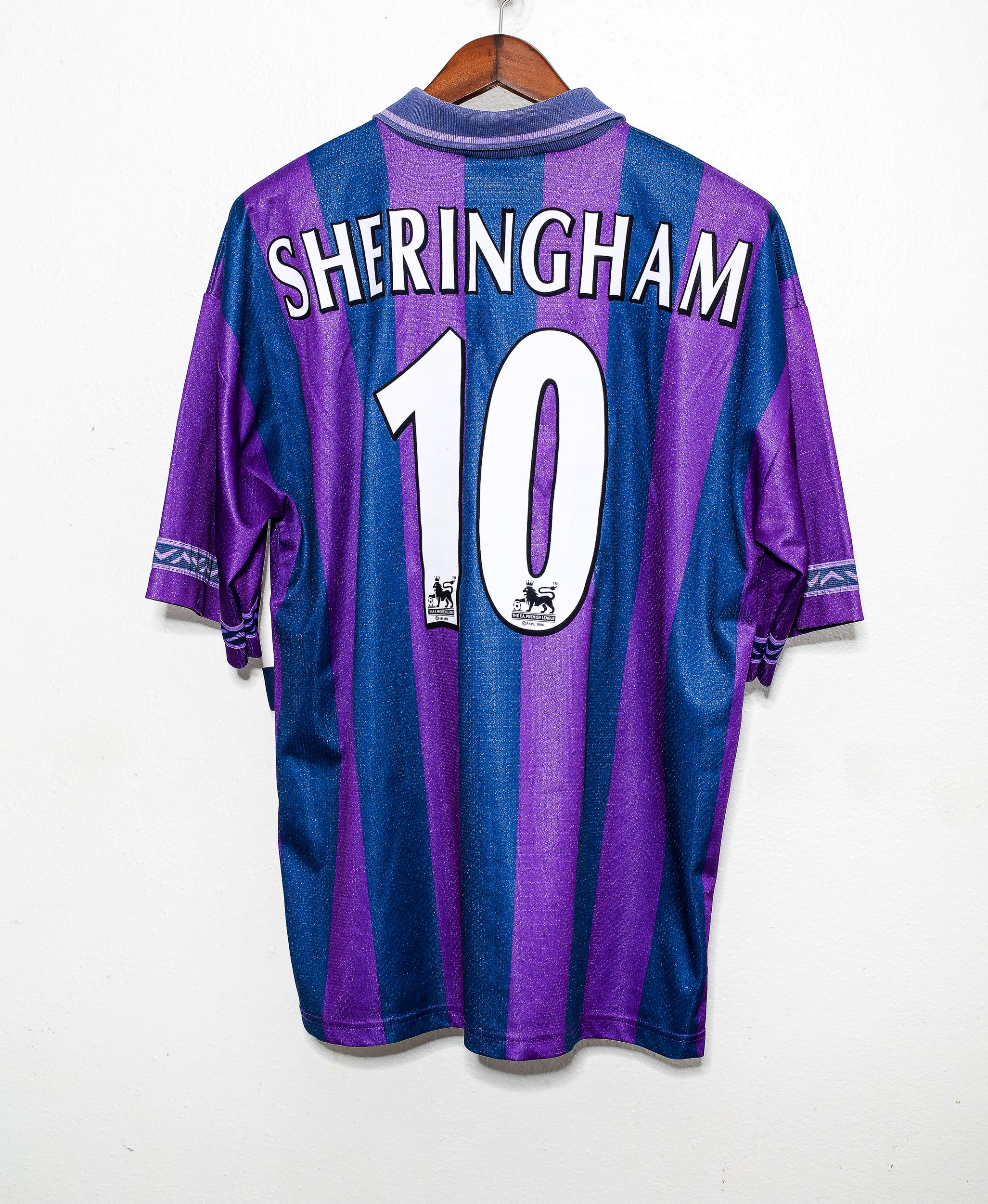Authentic 1995 Tottenham Hotspur Away Jersey #10 Sheringham (Size L) - Vintage Football Shirt for Collectors & Match Days