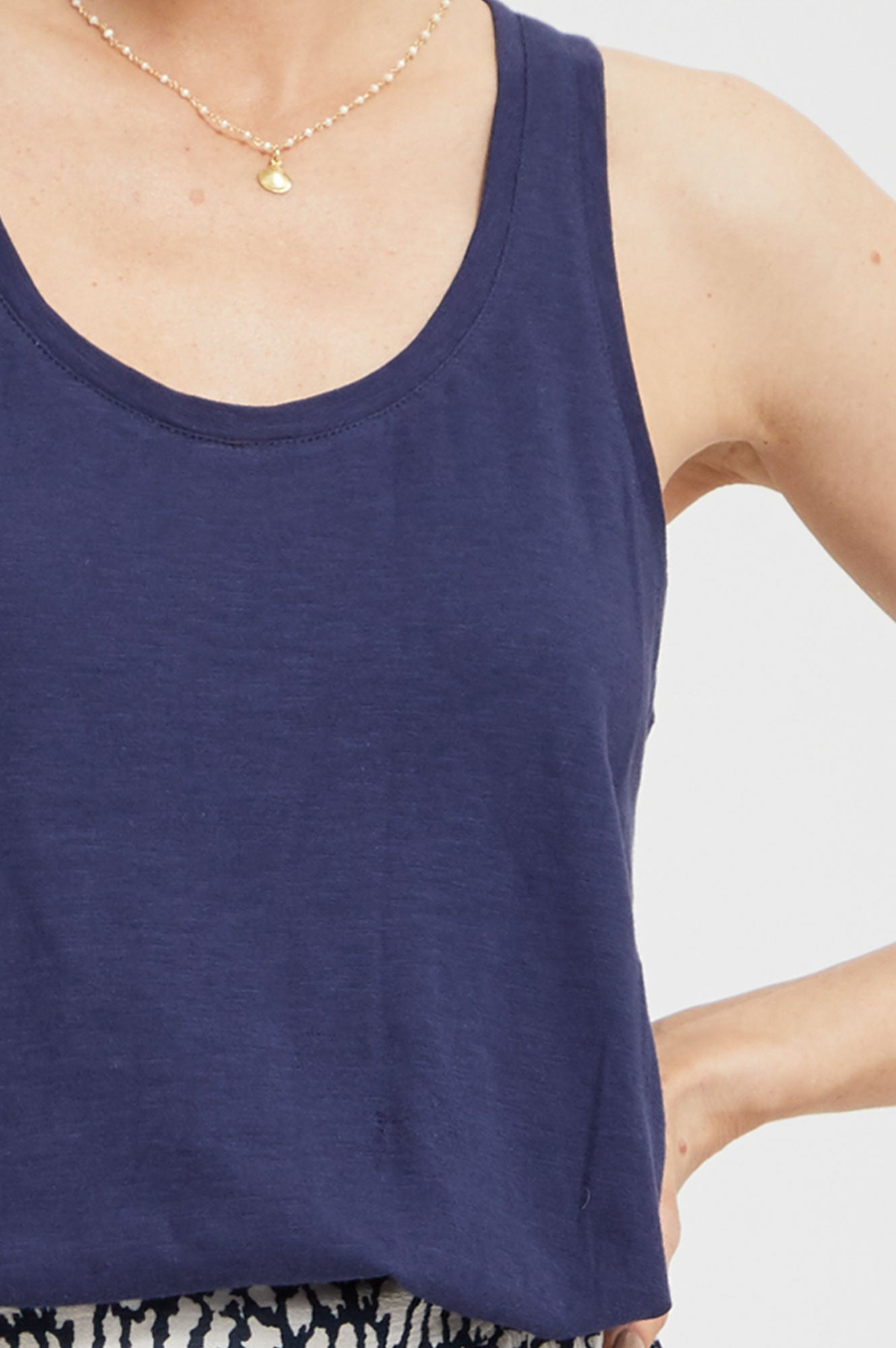 Organic Cotton Slub Vest for Men & Women - Soft & Breathable Navy Blue Sleeveless Top - Perfect for Summer, Layering & Casual Outfits