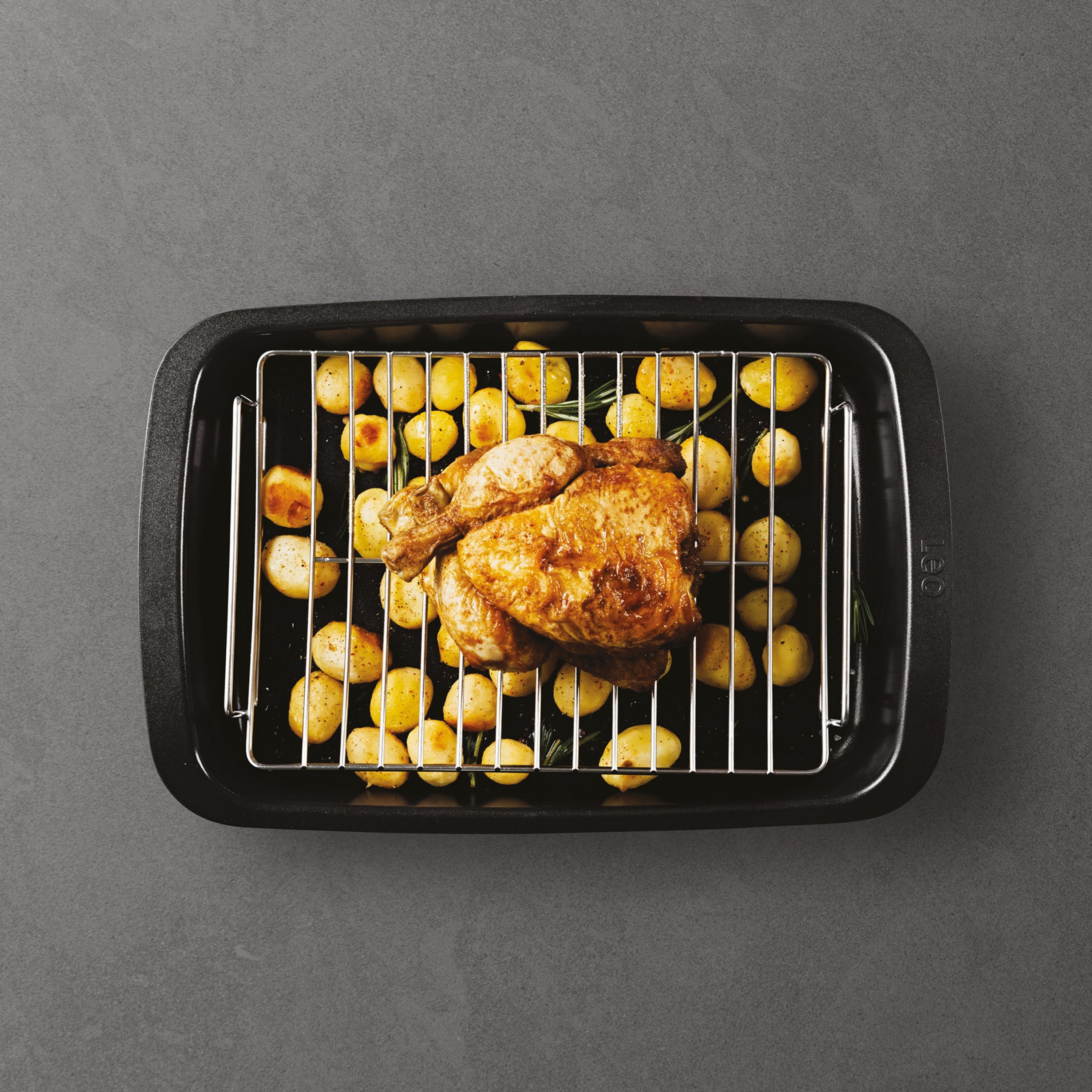 BergHOFF Leo Graphite Nonstick Recycled Cast Aluminum Roasting Pan with Removable Rack - 16.5