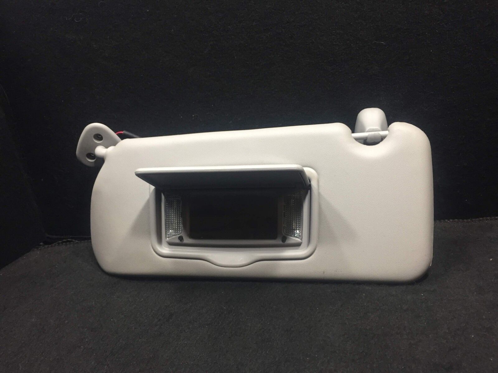2003-2007 Cadillac CTS Left Driver Side Sun Visor Replacement - OEM Quality Fit for Daily Commuting & Road Trips