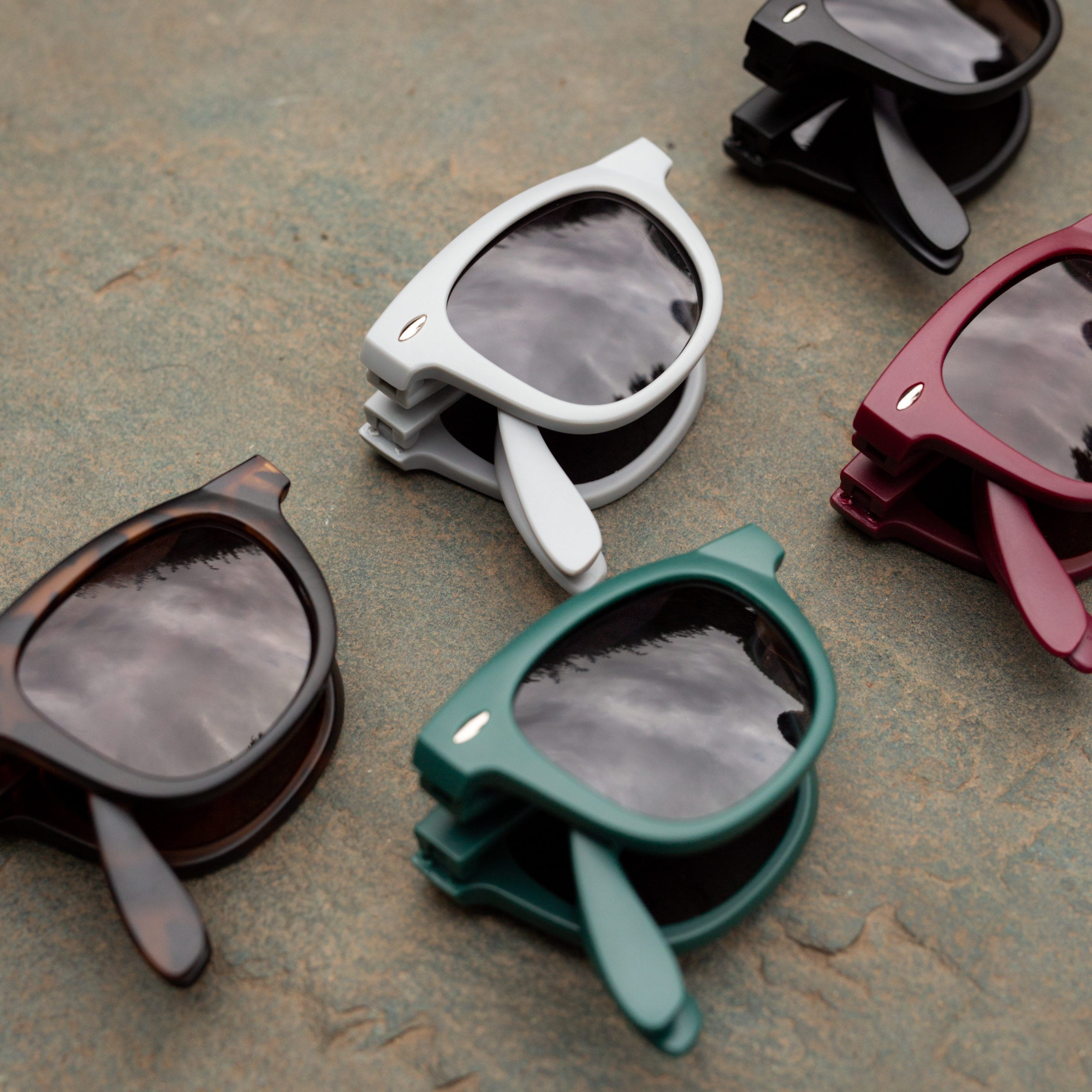 Polarized Folding Sunglasses for Men & Women - UV Protection, Lightweight & Portable - Perfect for Travel, Driving, and Outdoor Activities