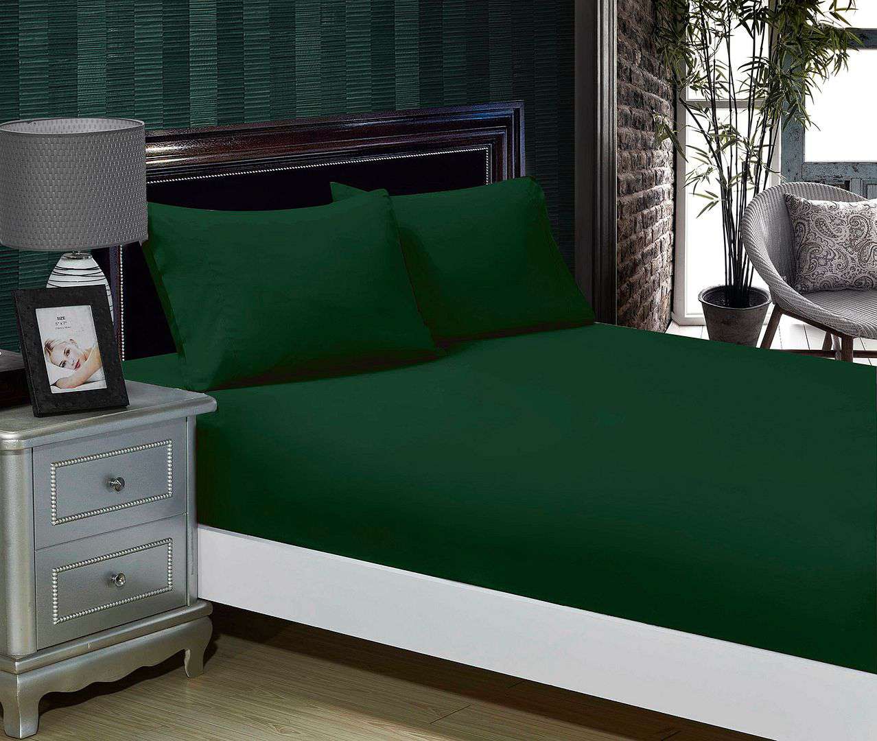 1000TC Ultra Soft Fitted Sheet & 2 Pillowcases Set - Super King Size Bedding in Dark Green | Luxury Hotel Quality Sheets for Master Bedroom & Guest Room
