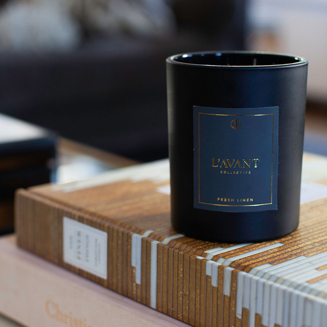 Fresh Linen Scented Soy Wax Candle - Long Lasting Aromatherapy for Home, Office & Relaxation - Perfect for Stress Relief & Cozy Ambiance