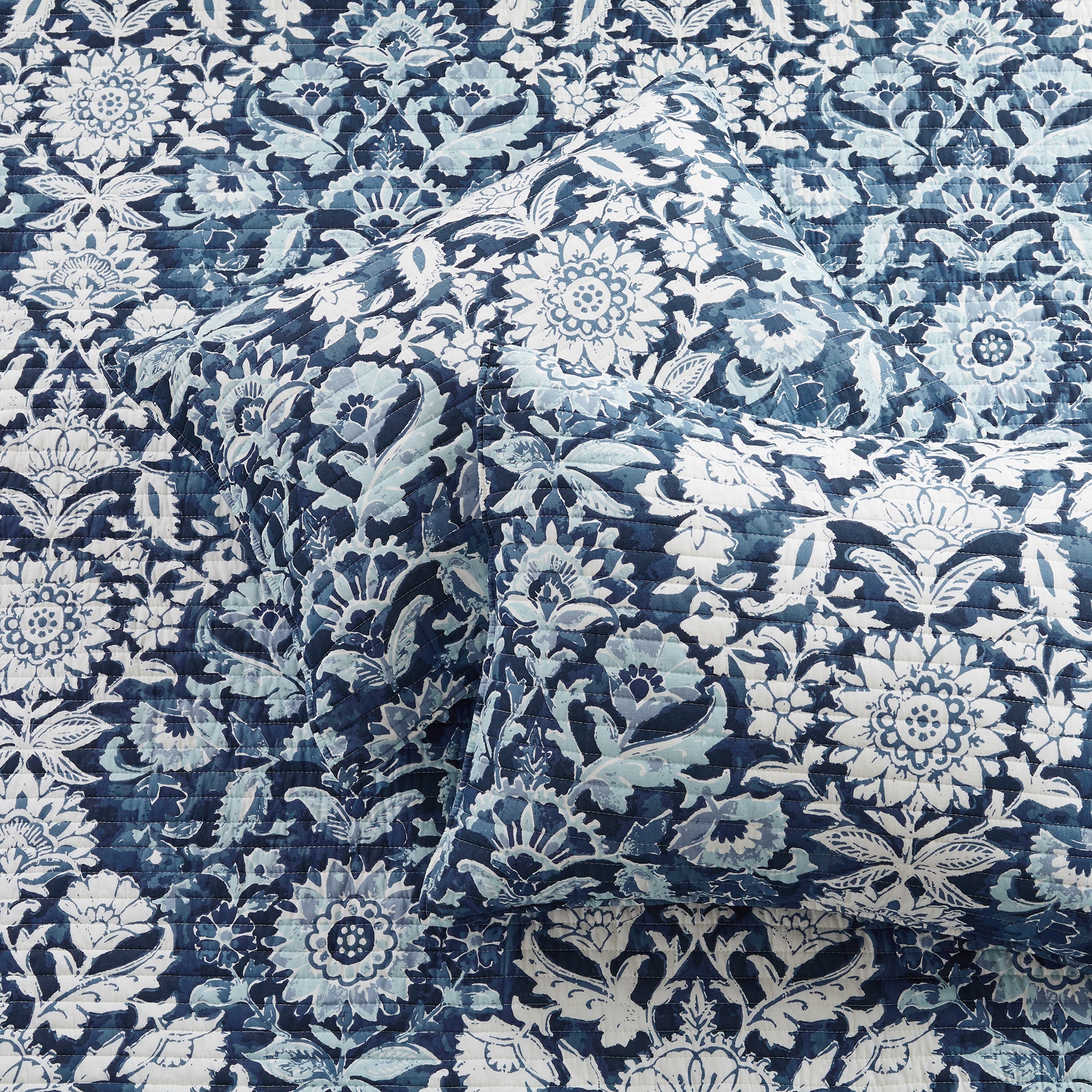 Laure Indigo Quilt Set - Queen Size 100% Cotton Bedding Set with Pillow Shams - Perfect for Cozy Bedrooms & Guest Room Decor