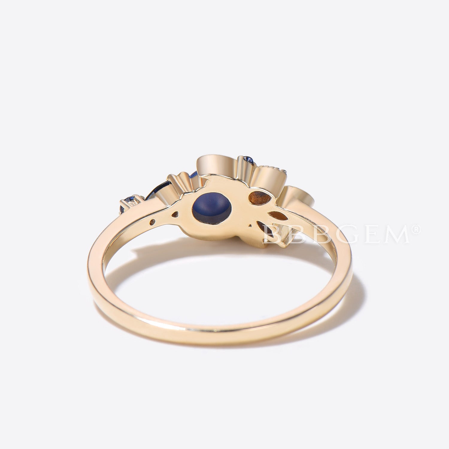 0.5 Carat Round Star Sapphire Engagement Ring - Moon Sapphire Wedding Band for Women - Perfect for Proposals, Anniversaries & Bridal Jewelry