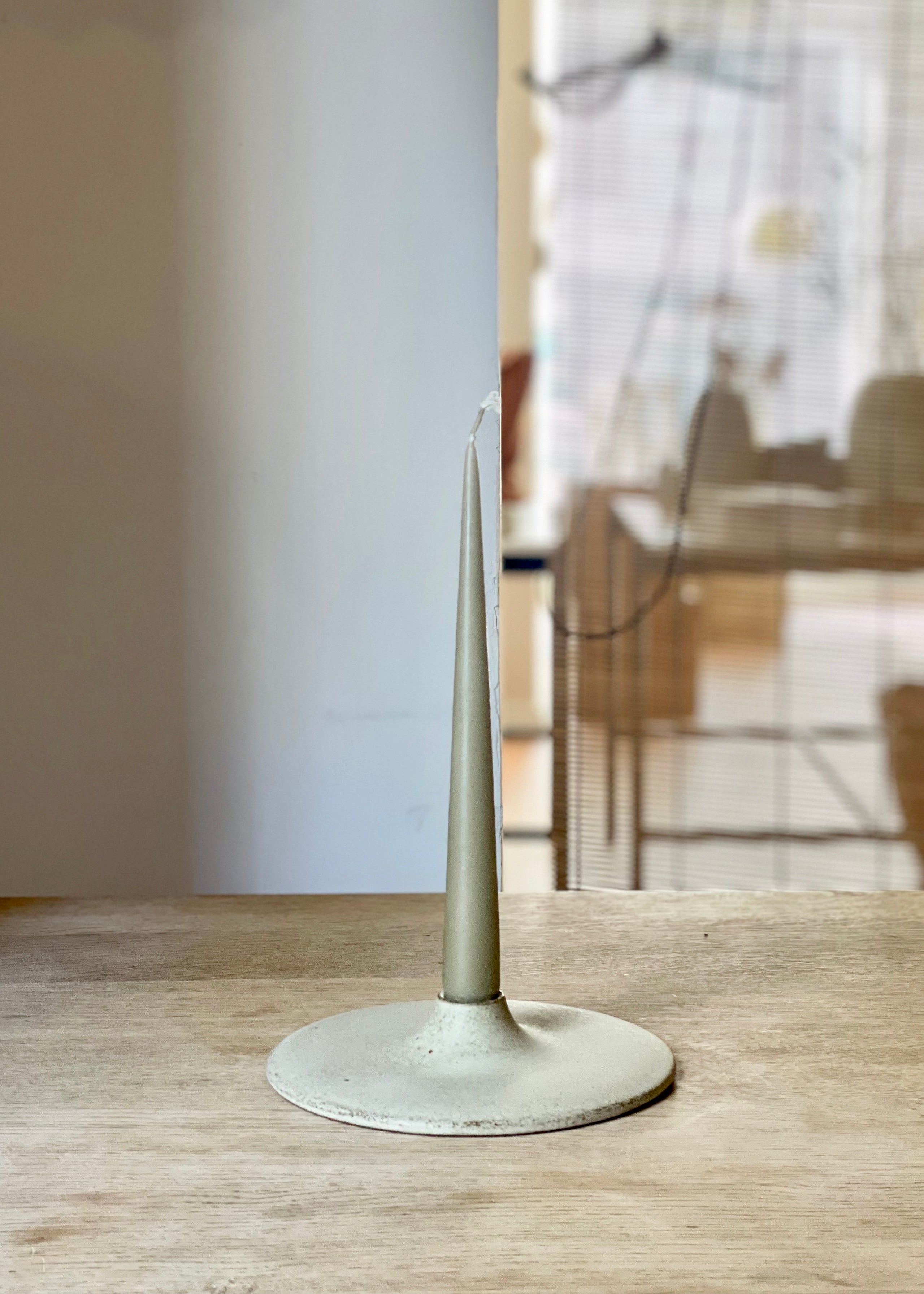 Viki Weiland Elegant Glass Candle Holder - Decorative Home Decor for Living Room, Bedroom, Wedding & Party Centerpiece - Perfect for Romantic Dinners, Relaxing Baths & Holiday Decorations